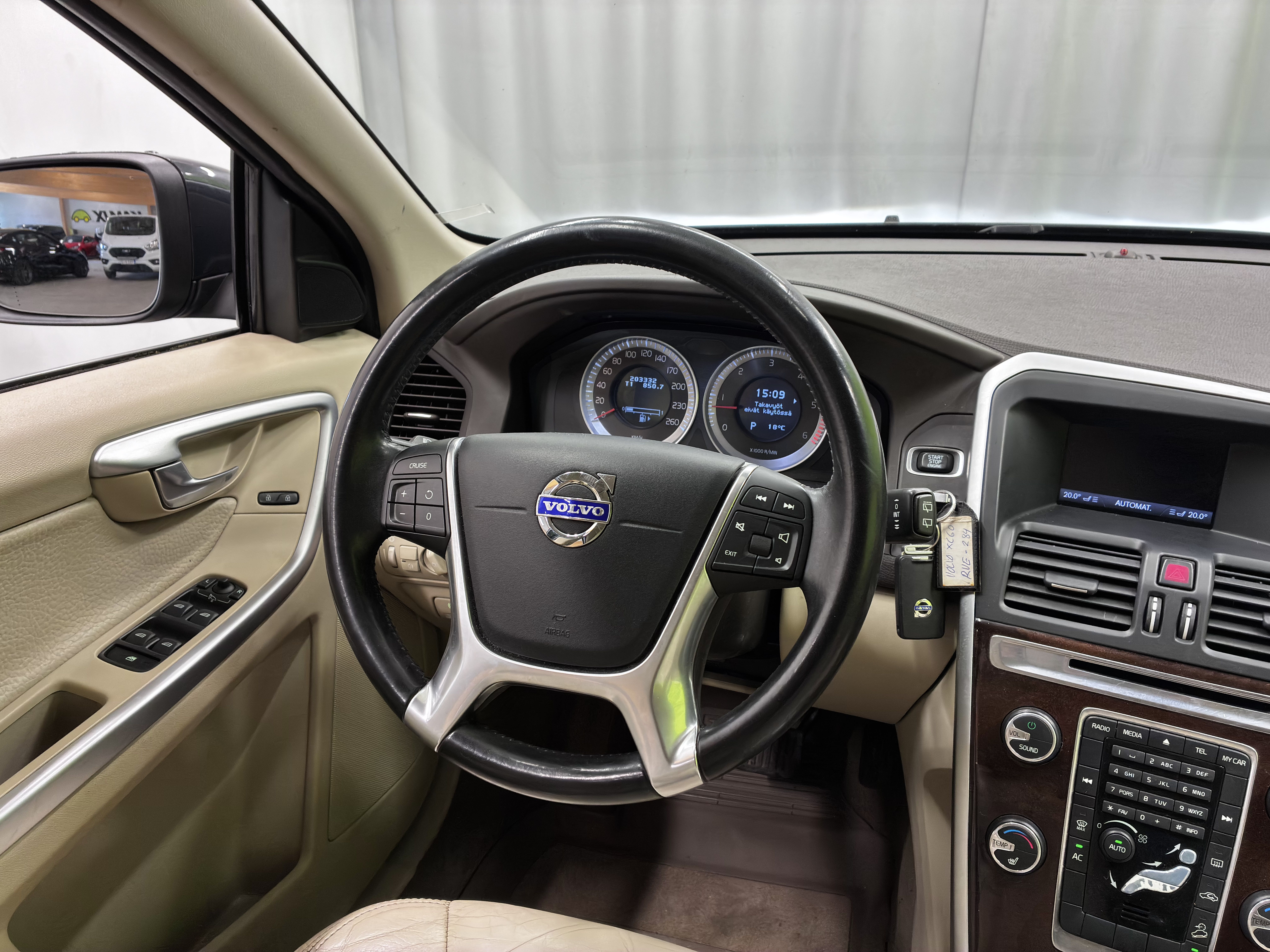 Volvo XC60 D3 AWD Summum aut 2011, kuva 7/18