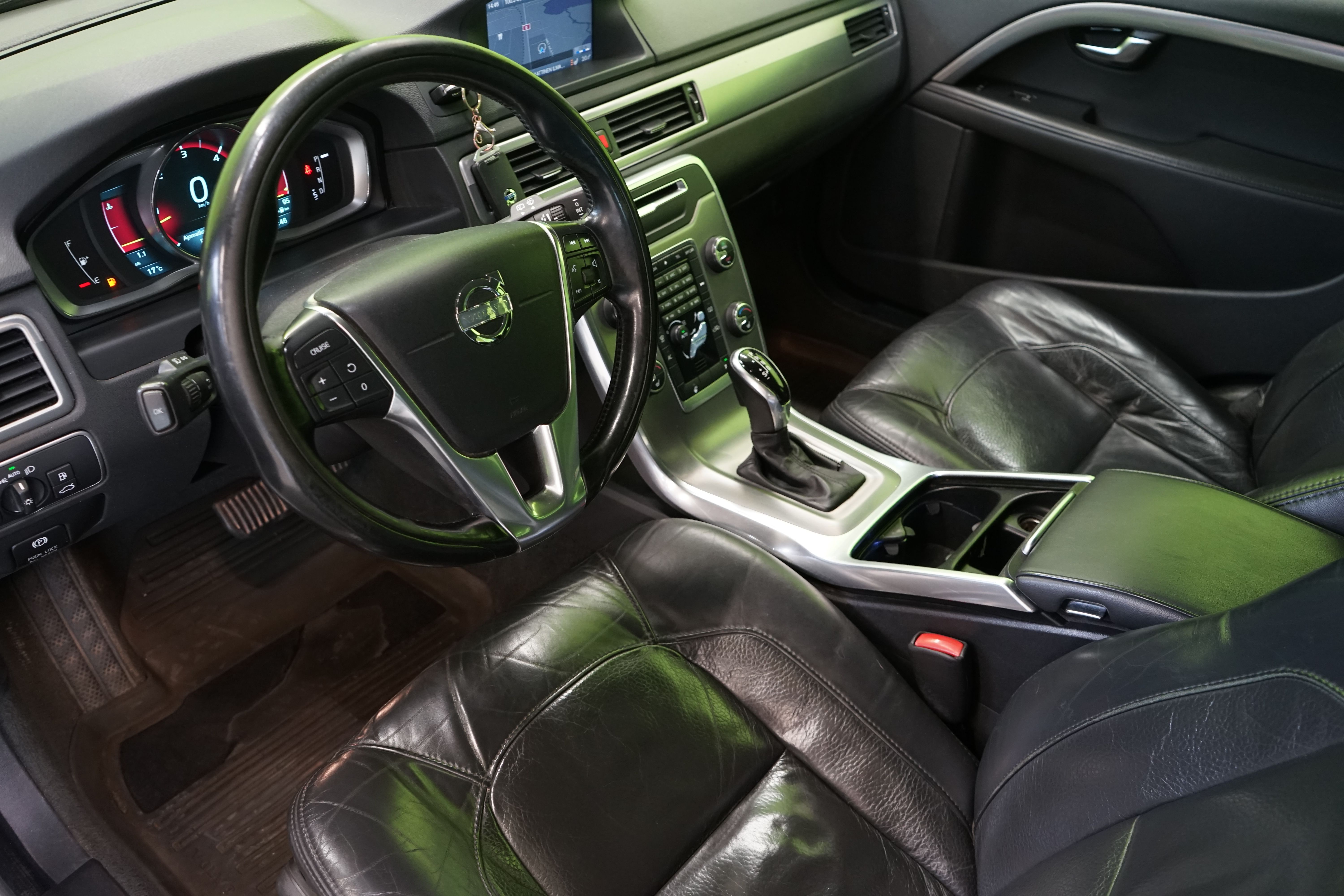 Volvo V70 2014, kuva 6/23