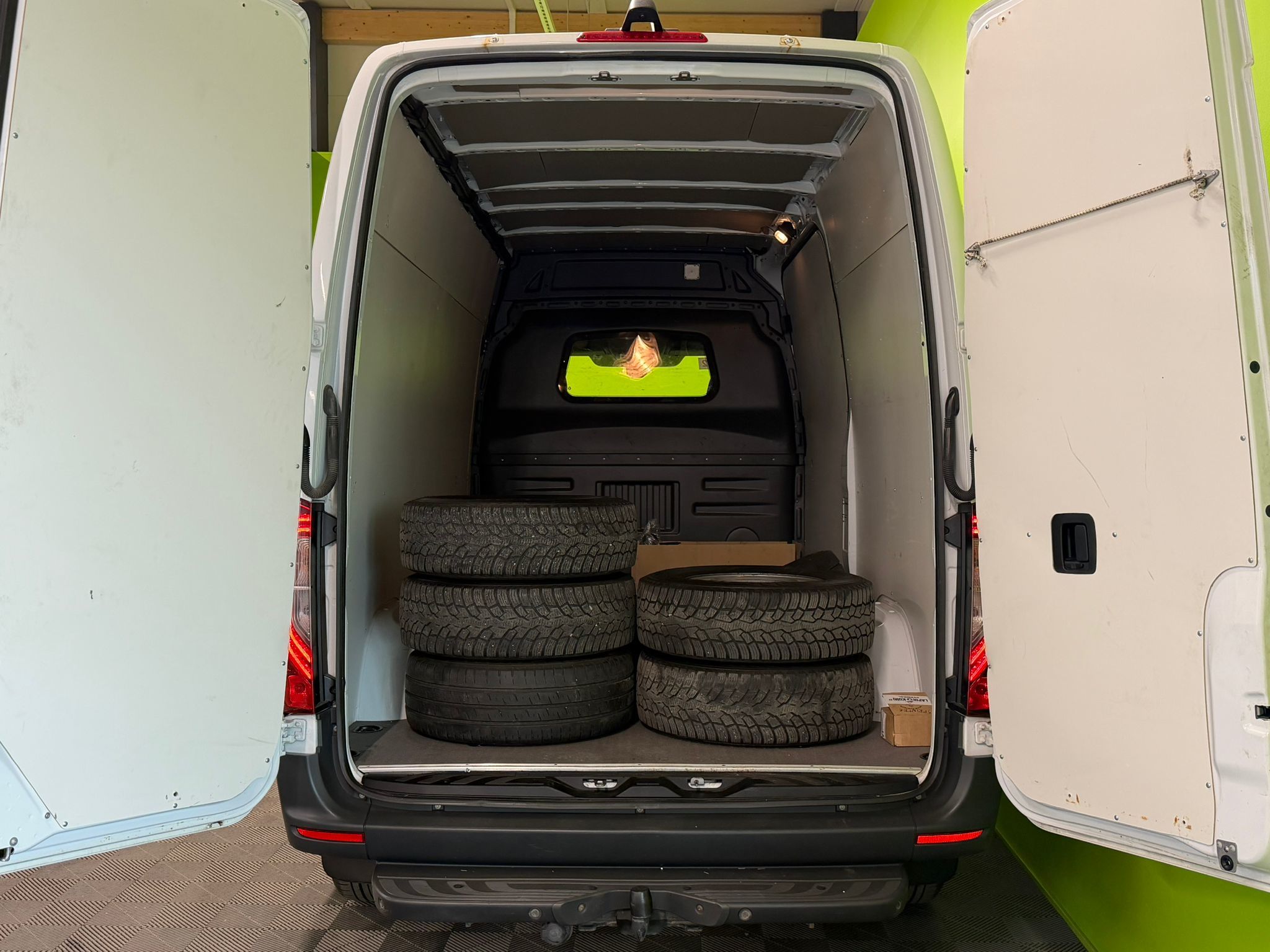 Mercedes-Benz Sprinter 2021, kuva 7/21