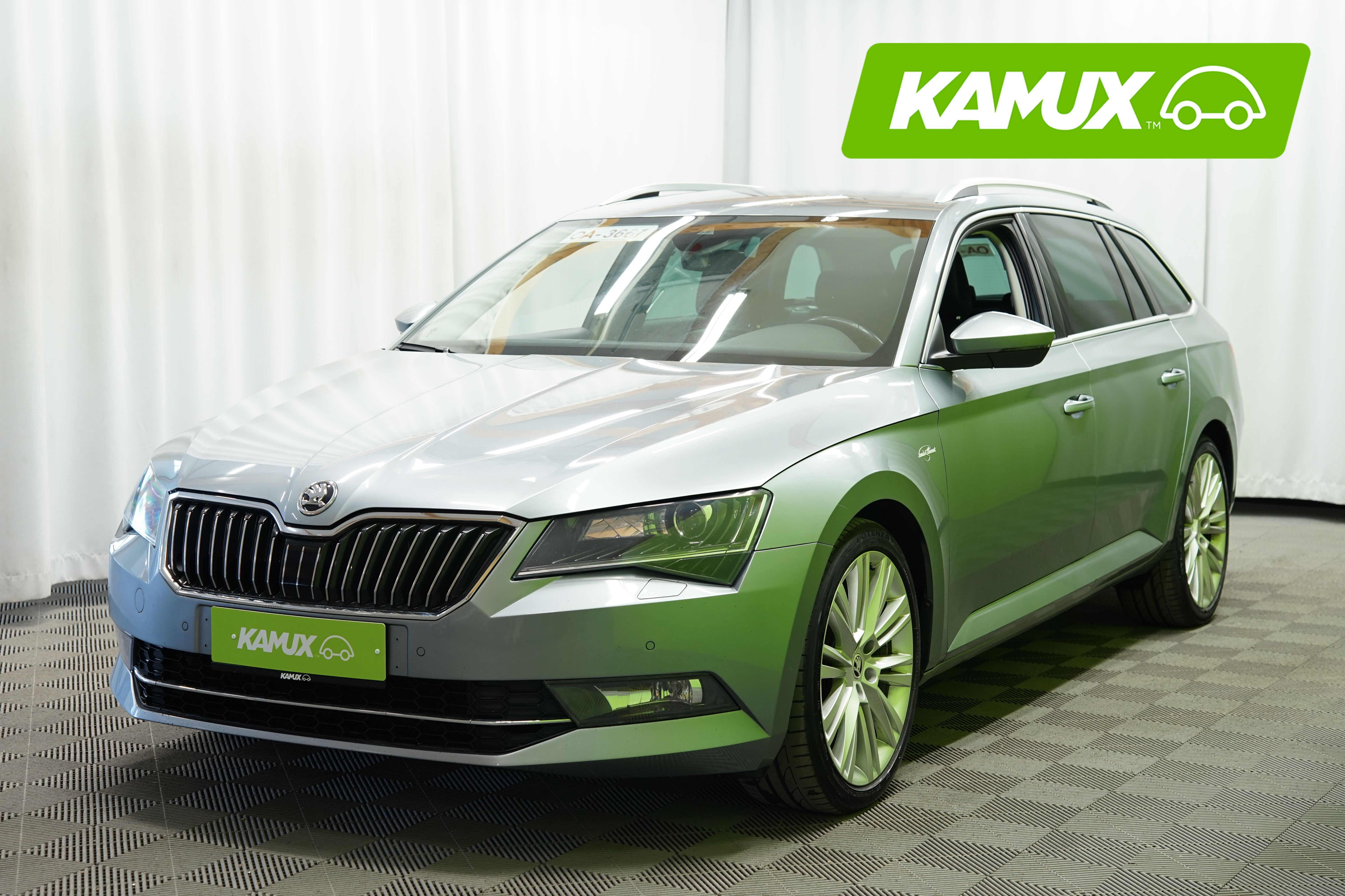 Skoda Superb 2018, photo 5/34