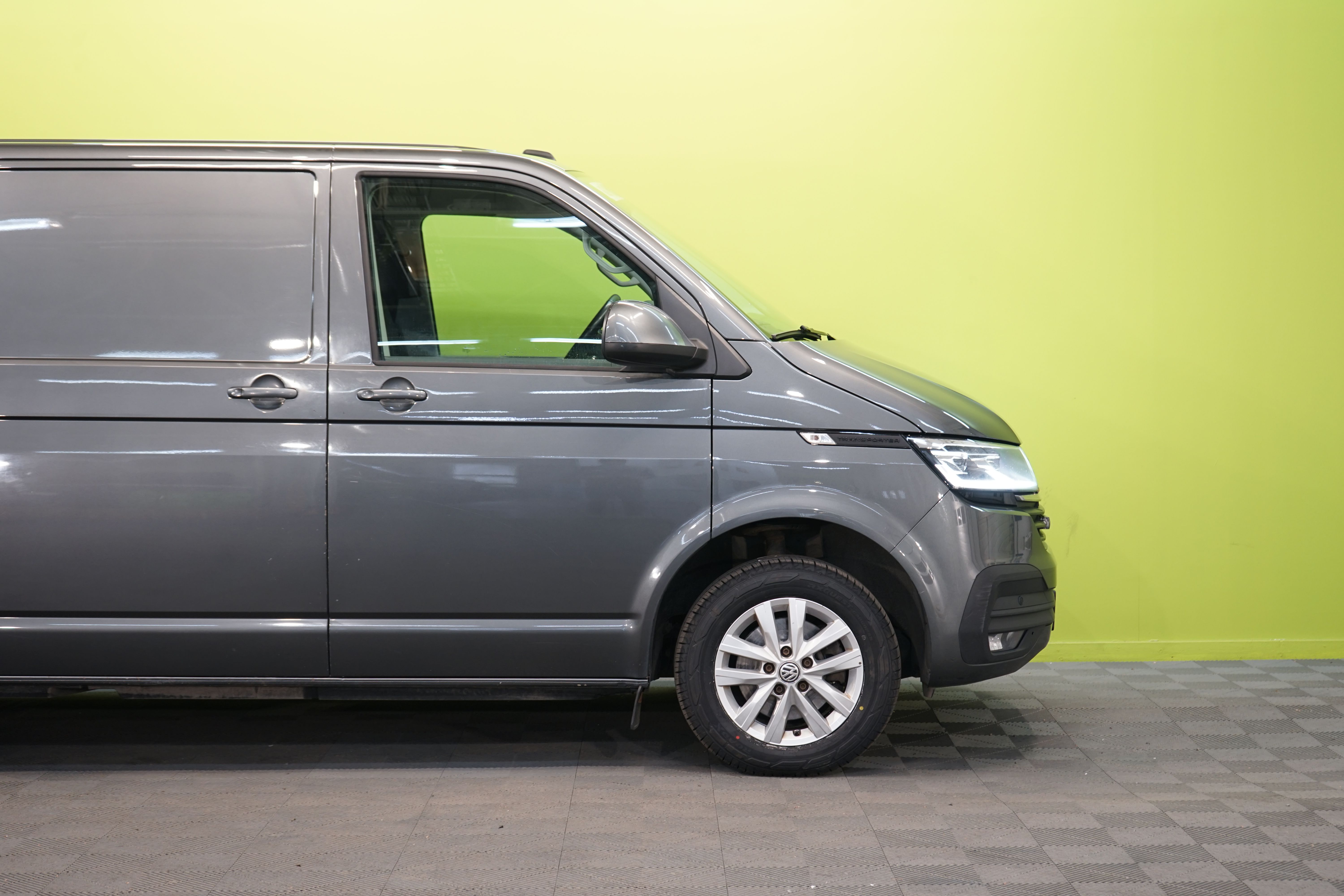 Volkswagen Transporter 2021, kuva 4/21