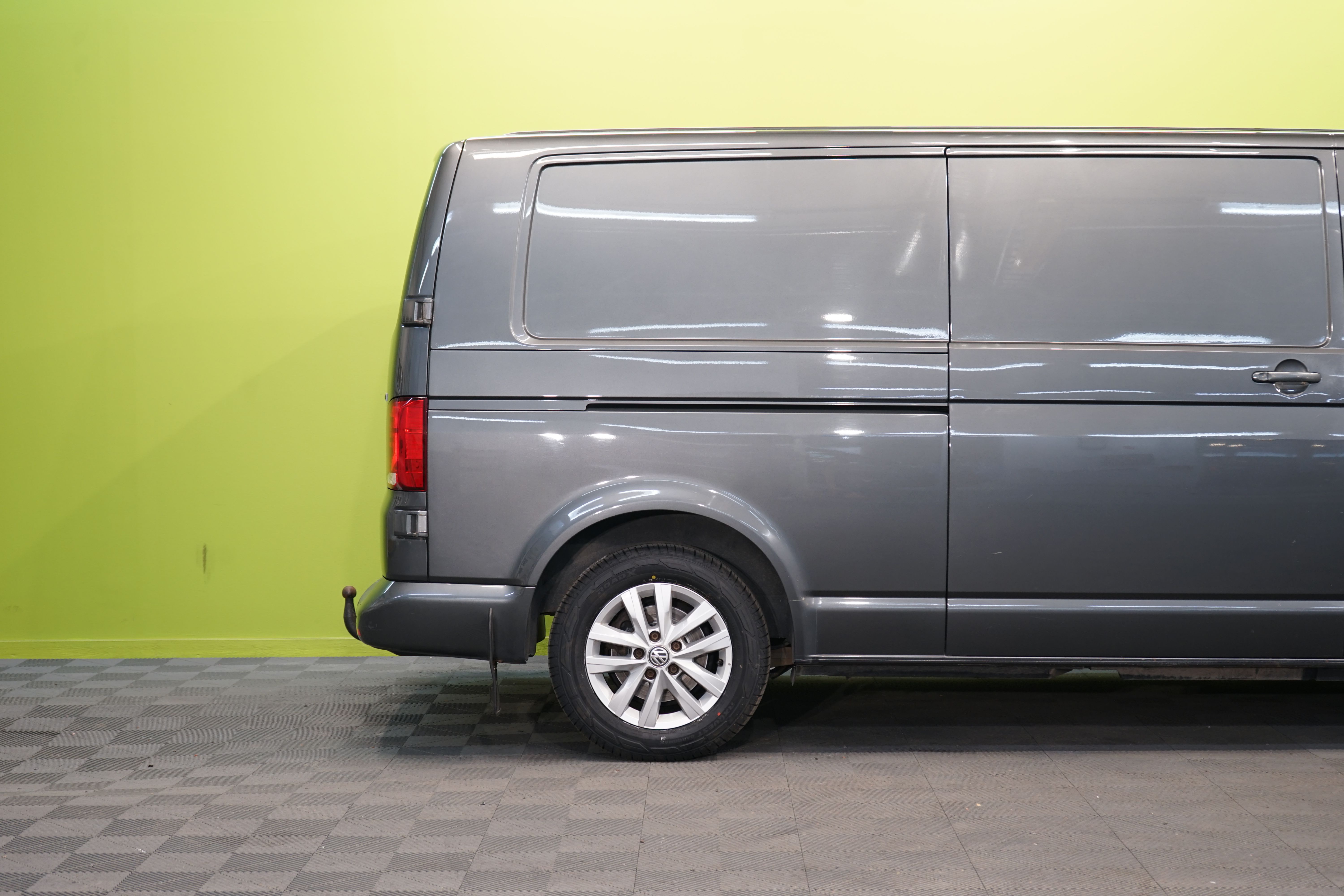 Volkswagen Transporter 2021, kuva 3/21