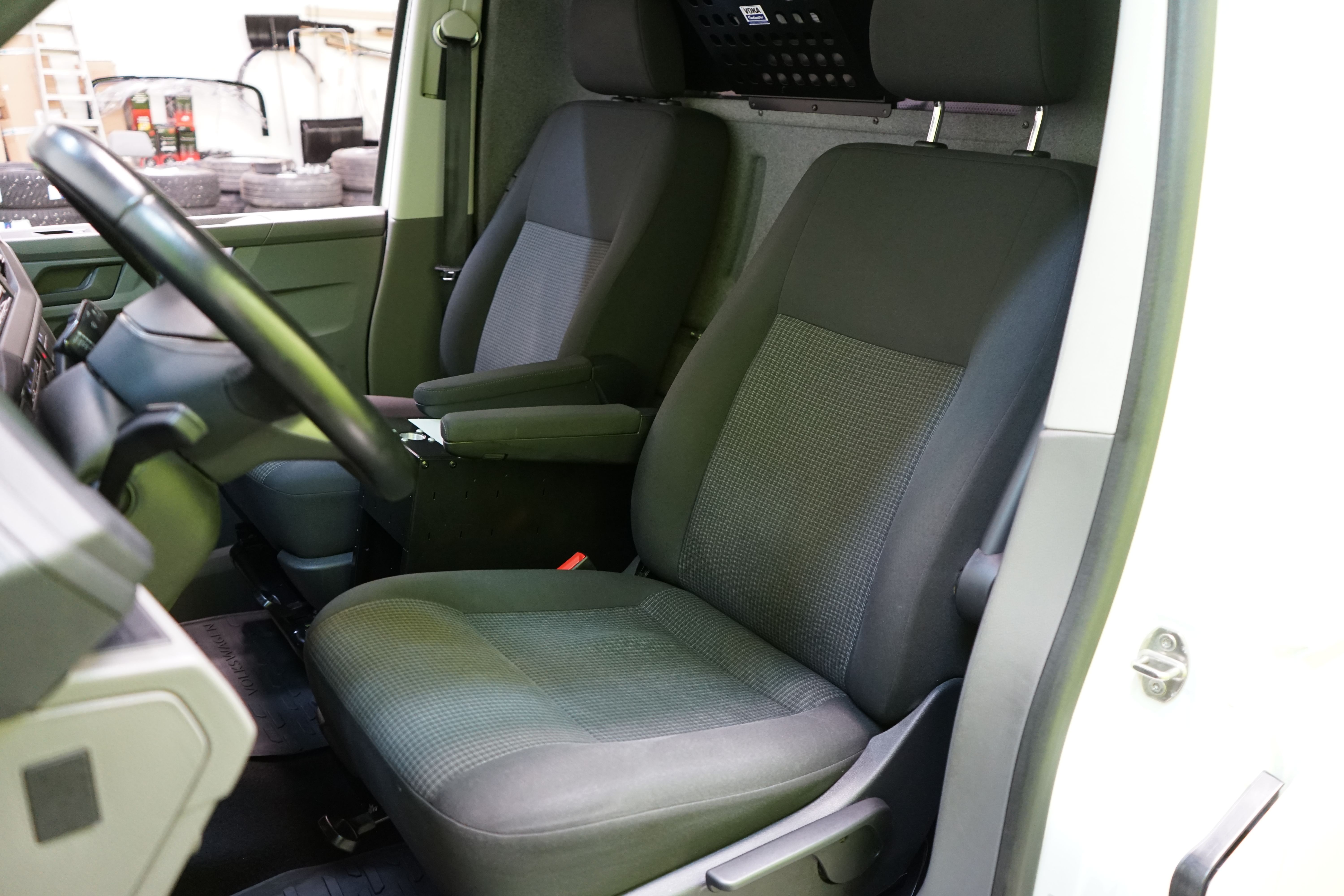 Volkswagen Transporter 2020, kuva 7/27