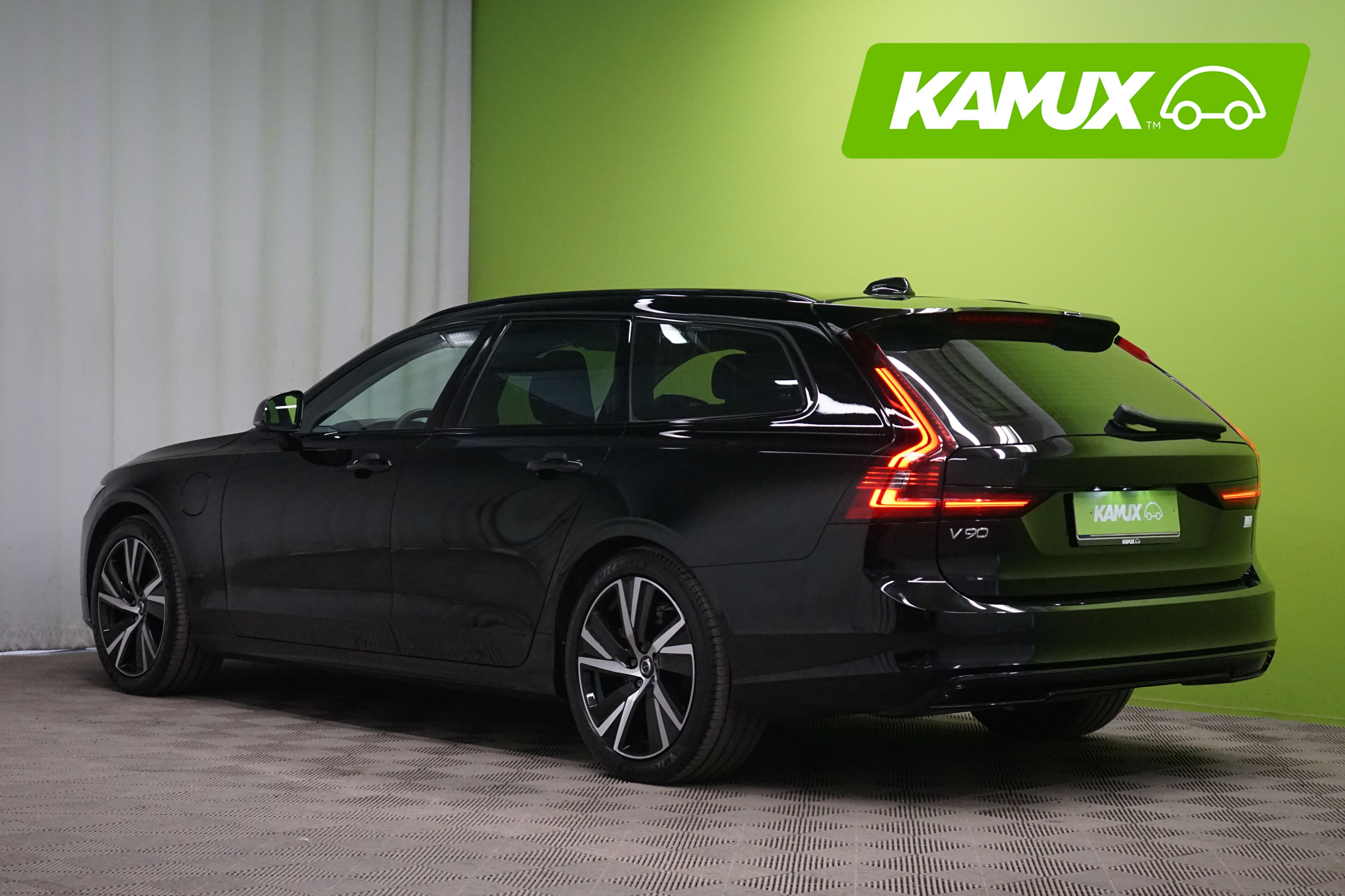 Volvo V90 2023, photo 4/25