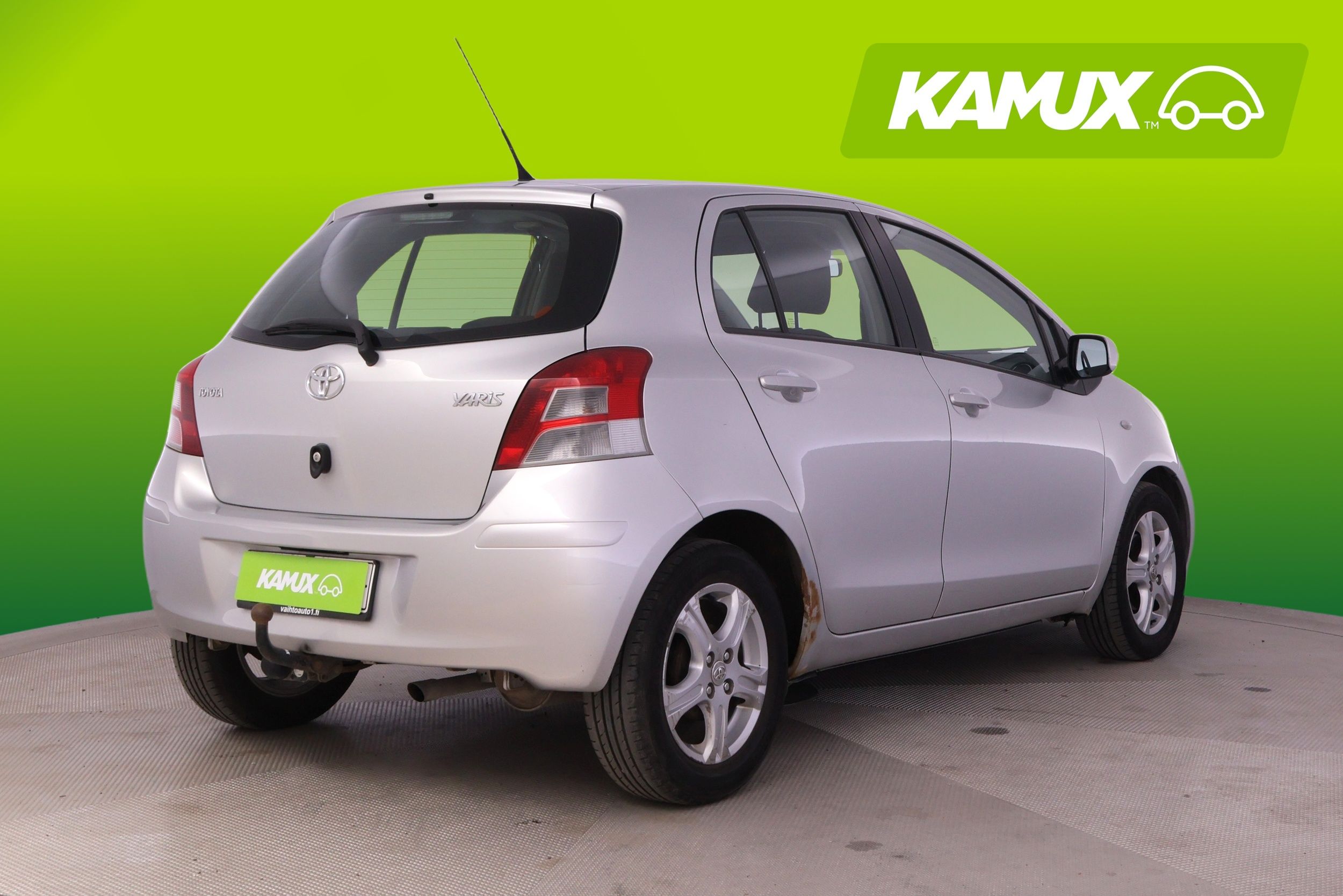 Toyota Yaris 2010, photo 2/22