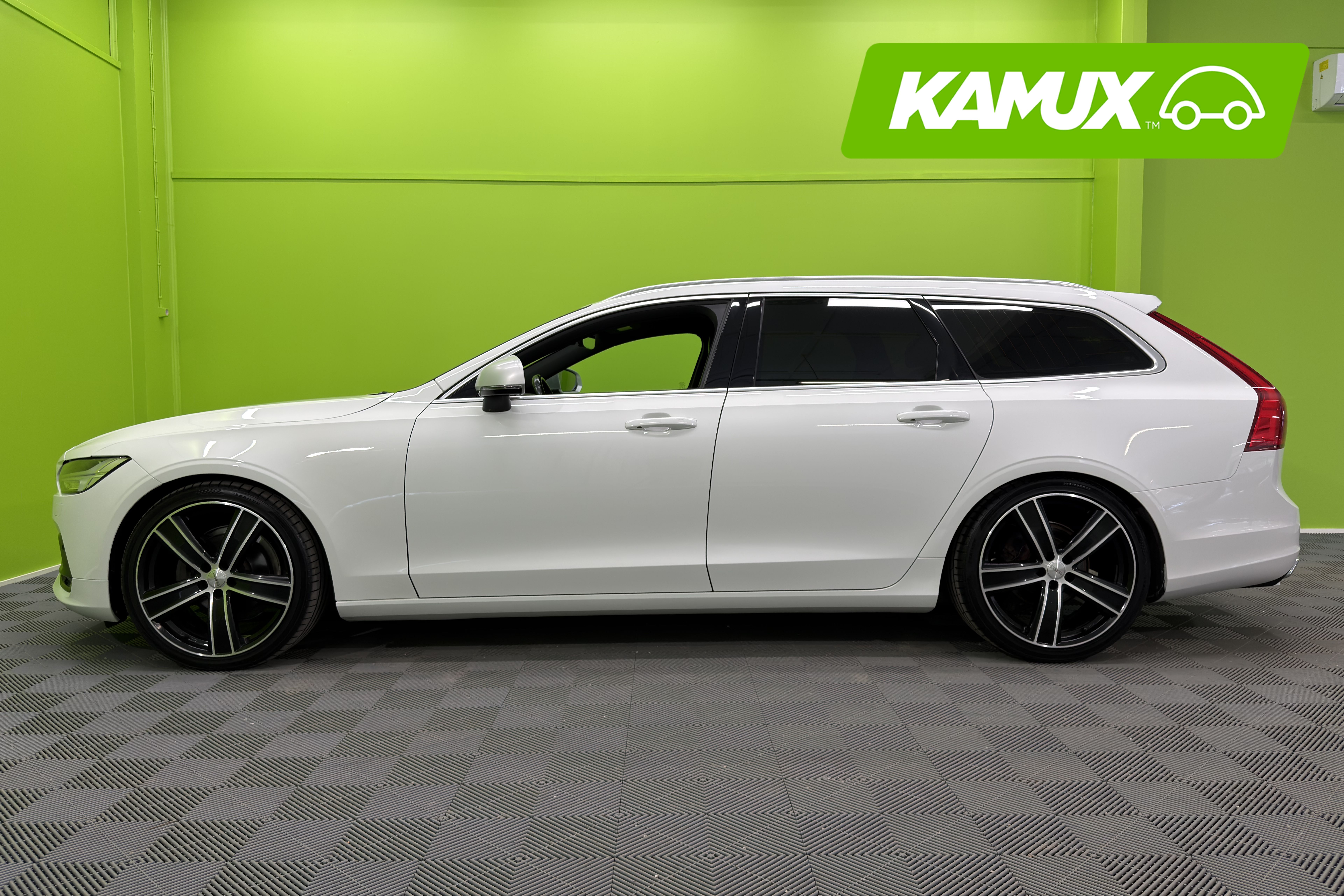 Volvo V90 D4 AWD R-Design aut 2017, kuva 4/28