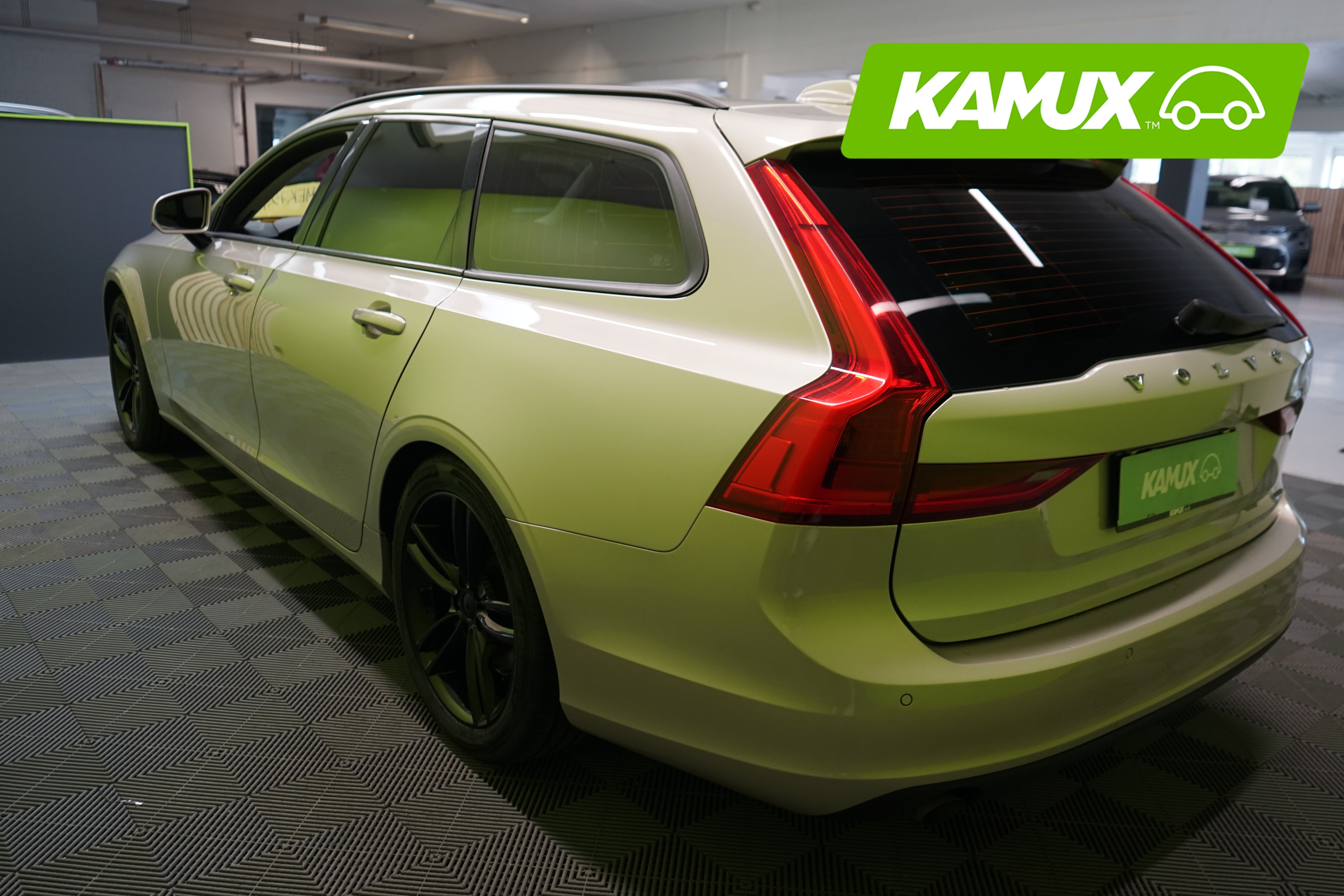 Volvo V90 D3 AWD 2017, kuva 4/17