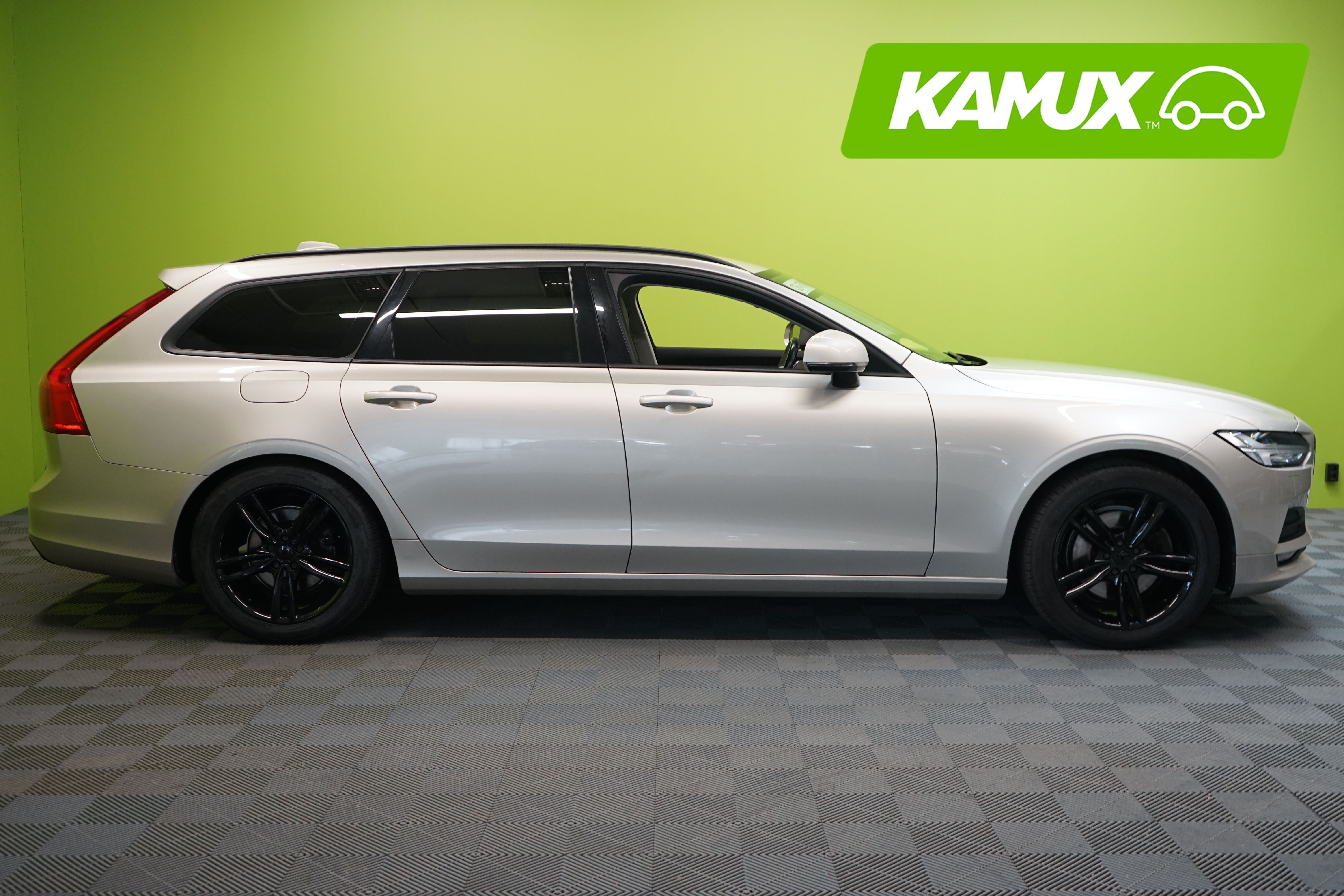 Volvo V90 D3 AWD 2017, kuva 2/17