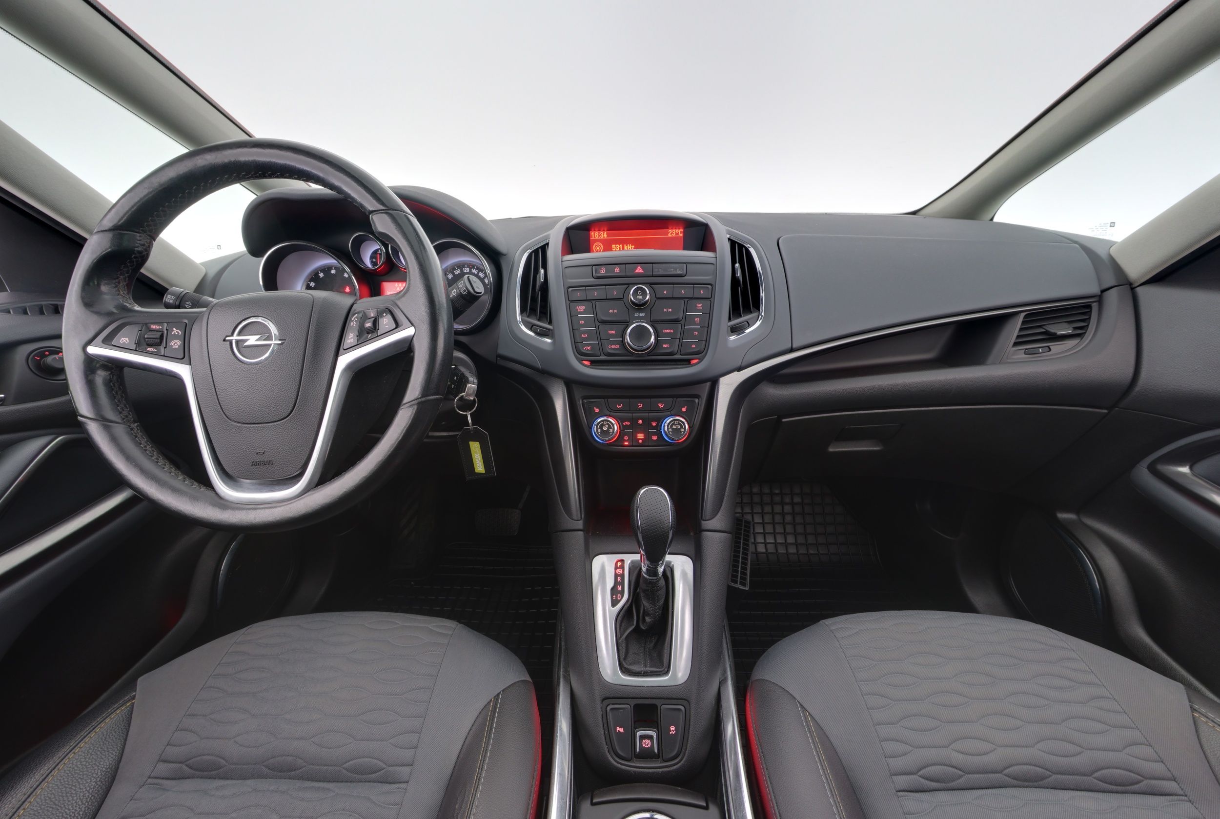 Opel Zafira Tourer Cosmo 1.4T AT 7-Paikk 2012, kuva 7/23