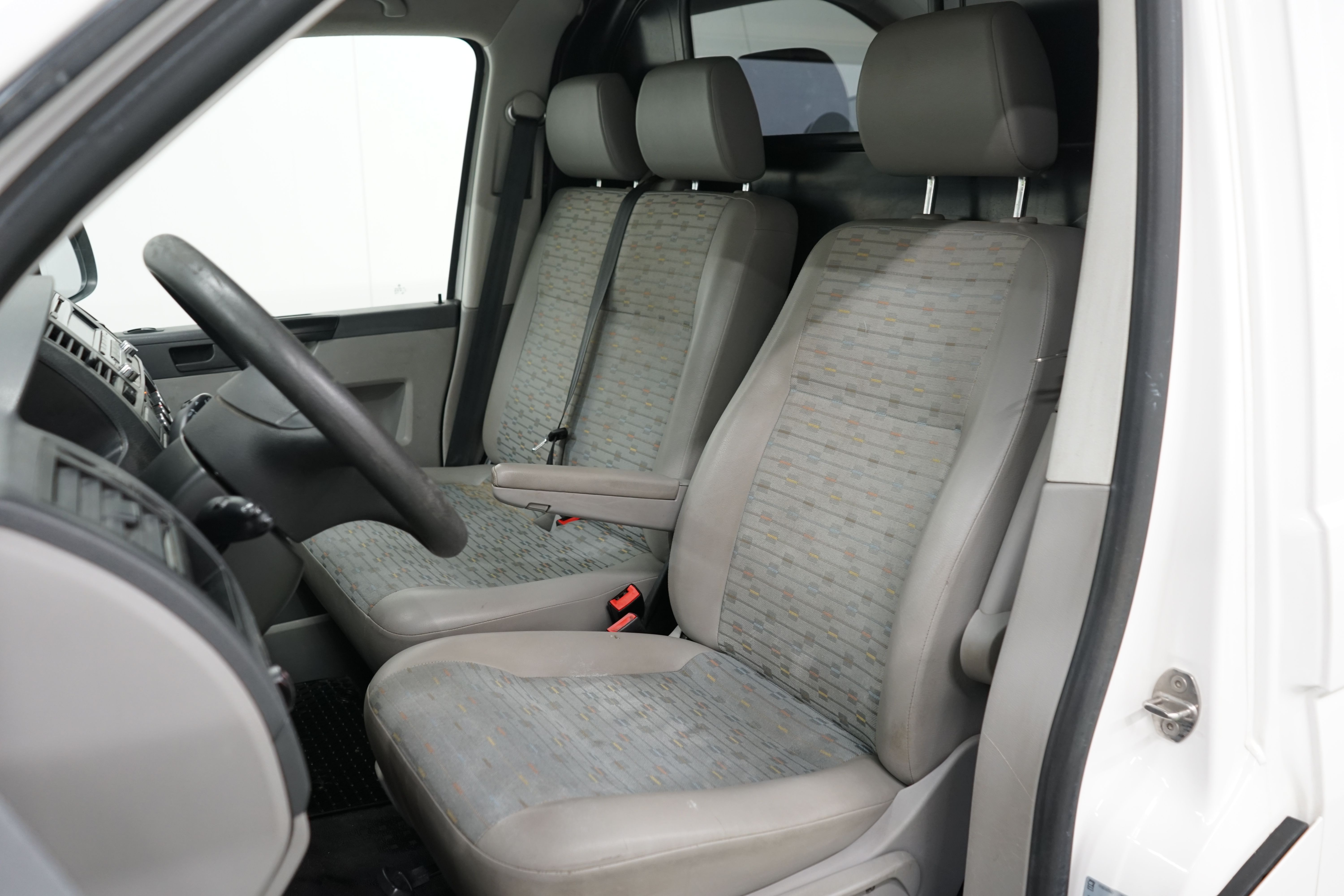 Volkswagen Transporter 2012, kuva 6/16