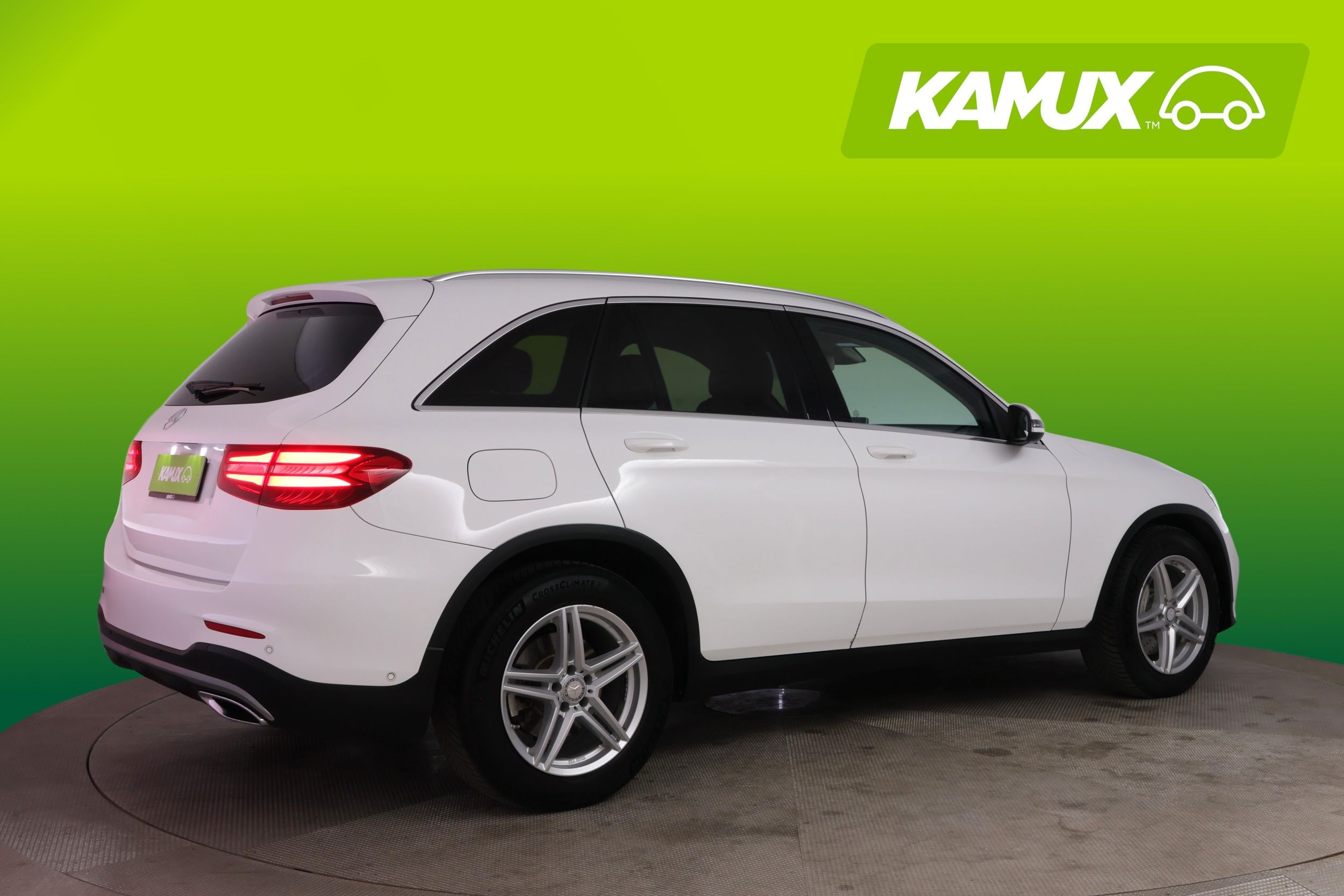 Mercedes-Benz GLC 220 d AMG Line 4Matic 2016, photo 2/27