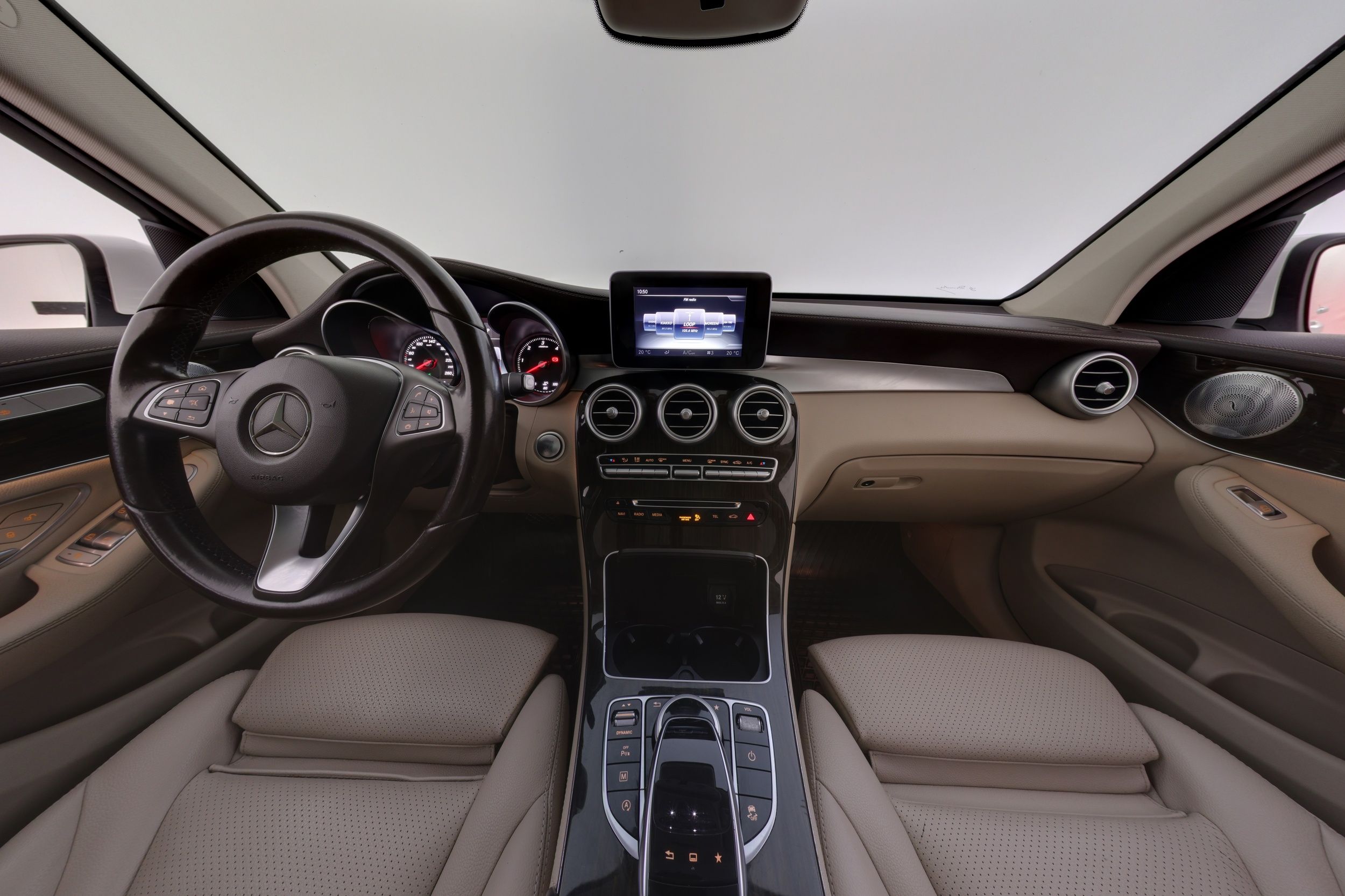 Mercedes-Benz GLC 220 d AMG Line 4Matic 2016, photo 7/27