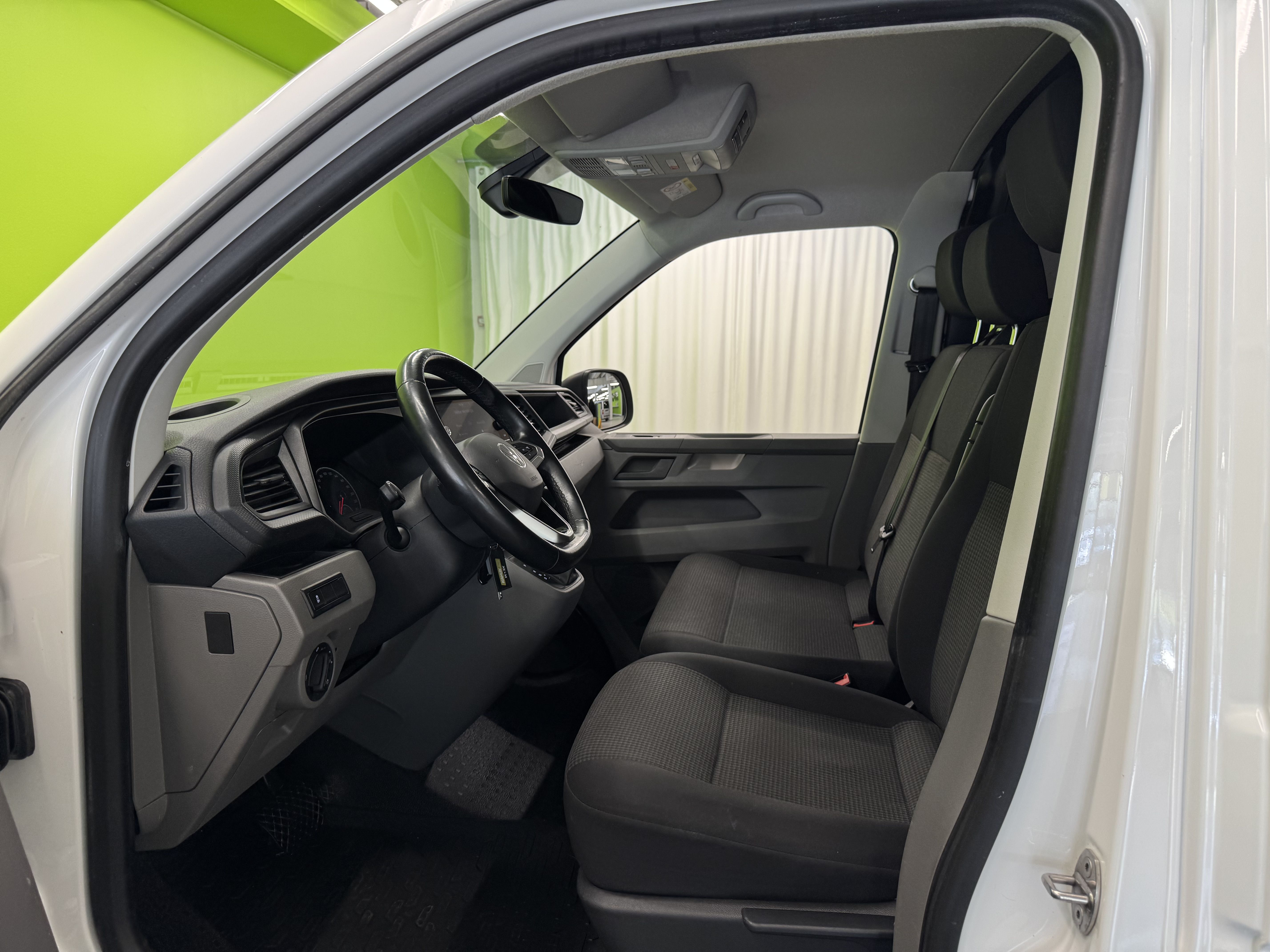 Volkswagen Transporter 2021, kuva 7/19
