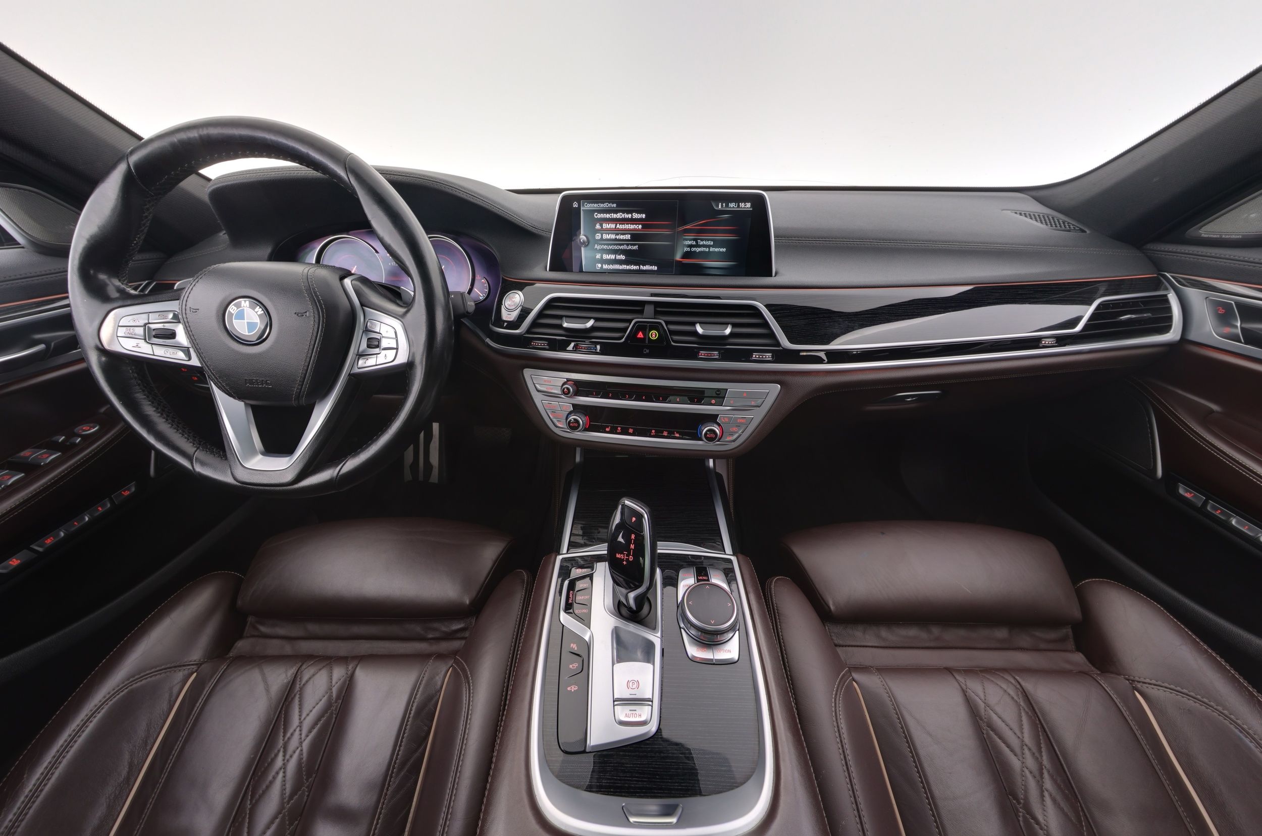 BMW 730 2017, kuva 7/26
