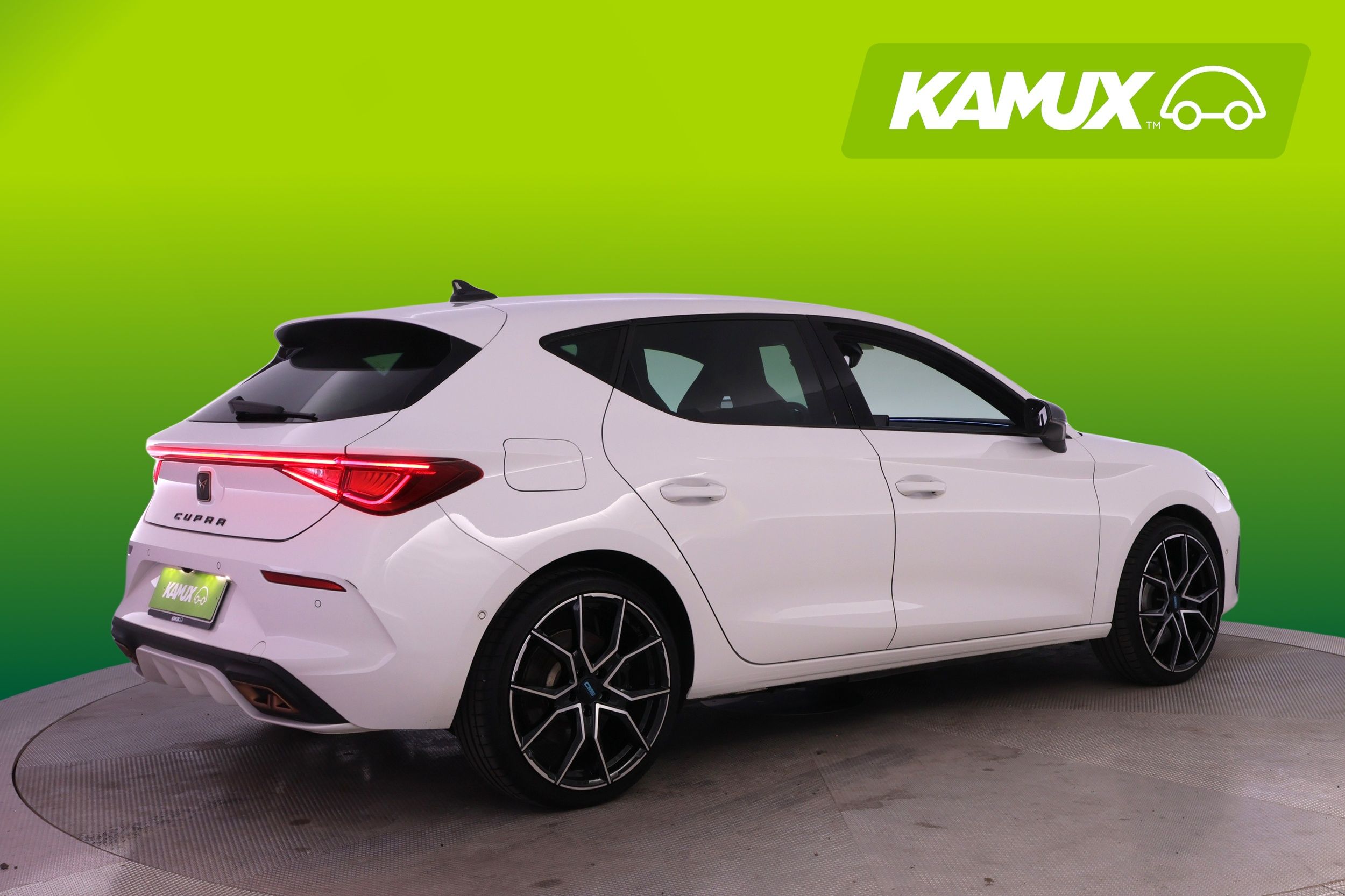 Cupra Leon 1,4 PHEV 180 kW e-HYBRID DSG 2021, kuva 2/23