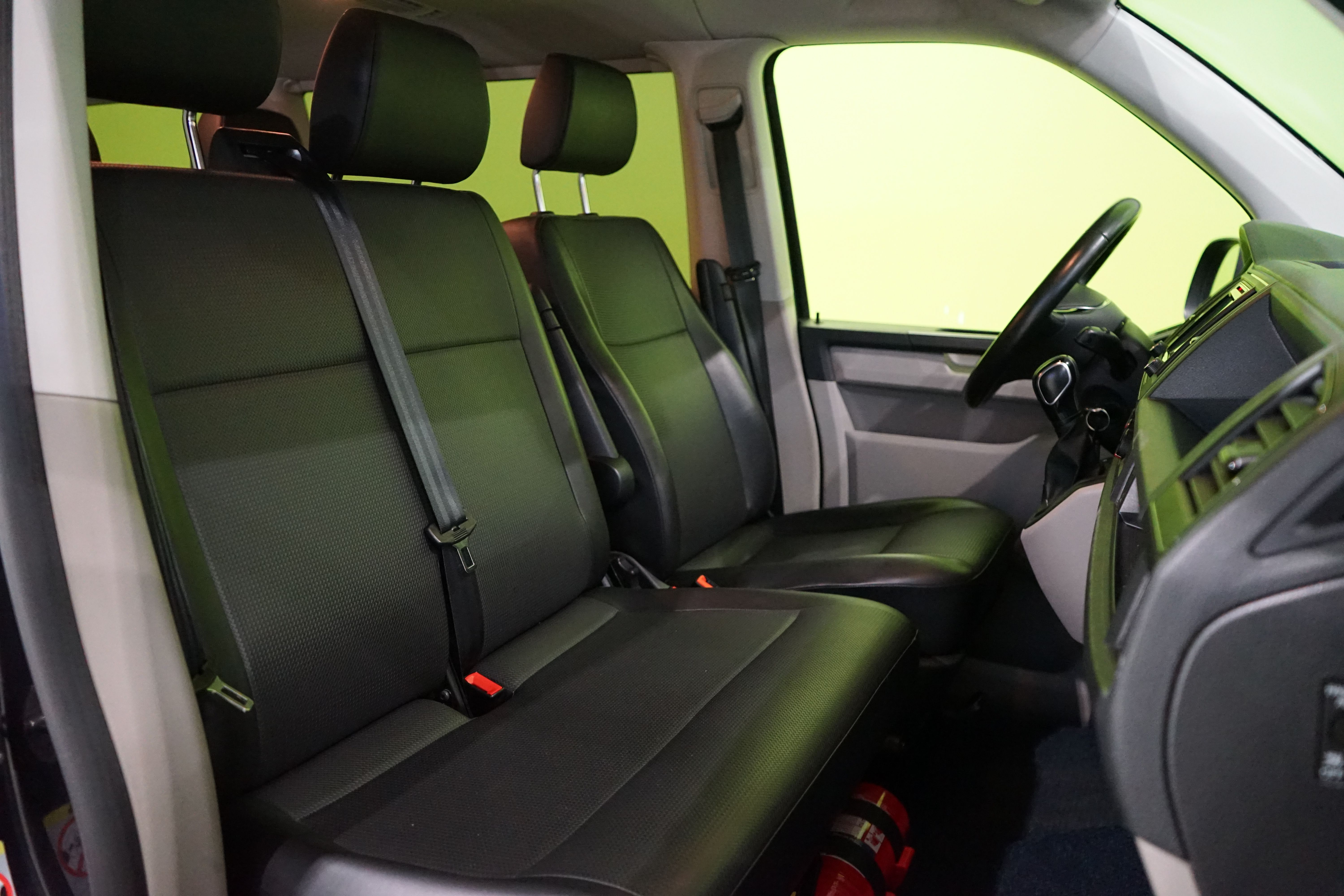 Volkswagen Caravelle 2018, kuva 6/22