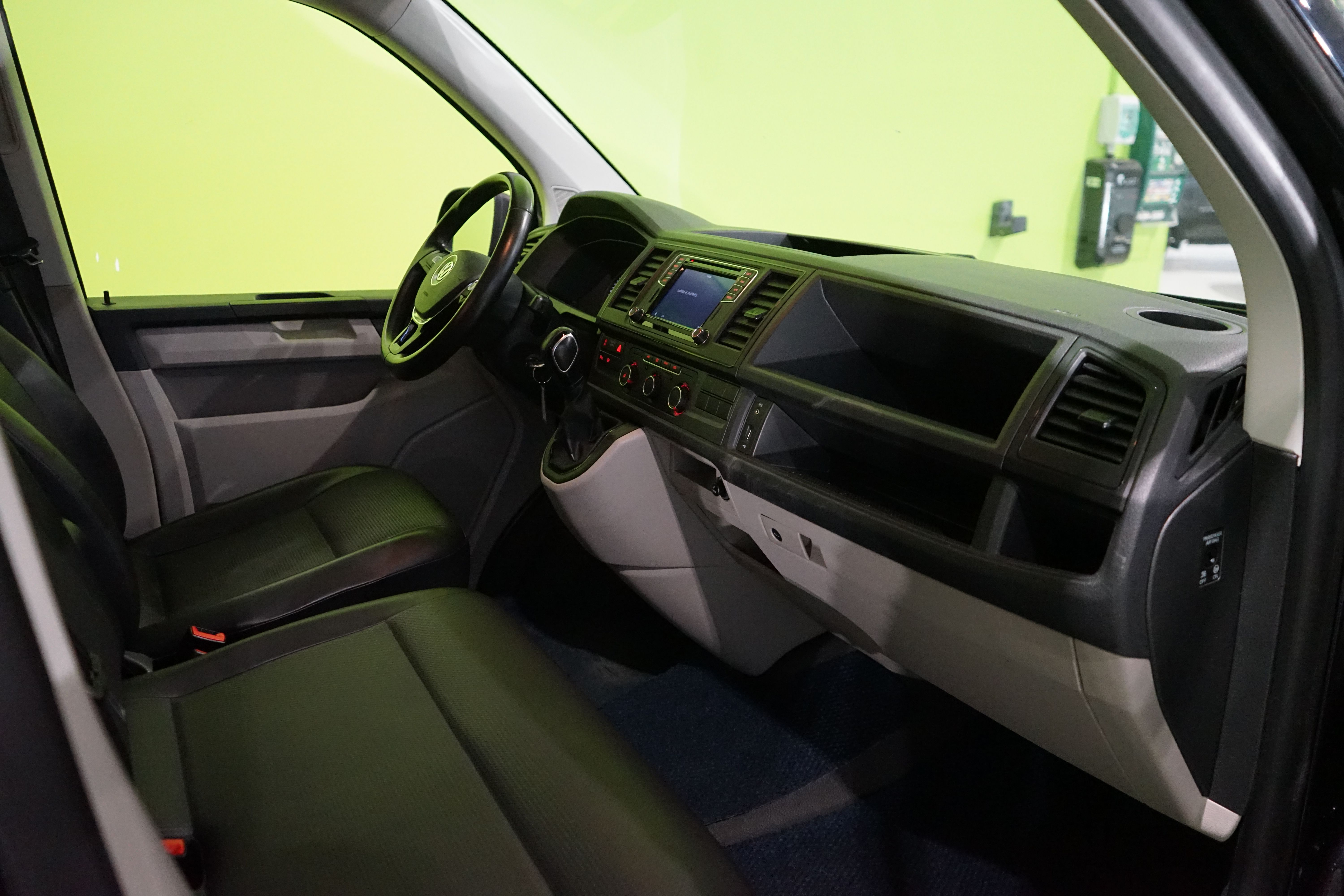 Volkswagen Caravelle 2018, kuva 7/22