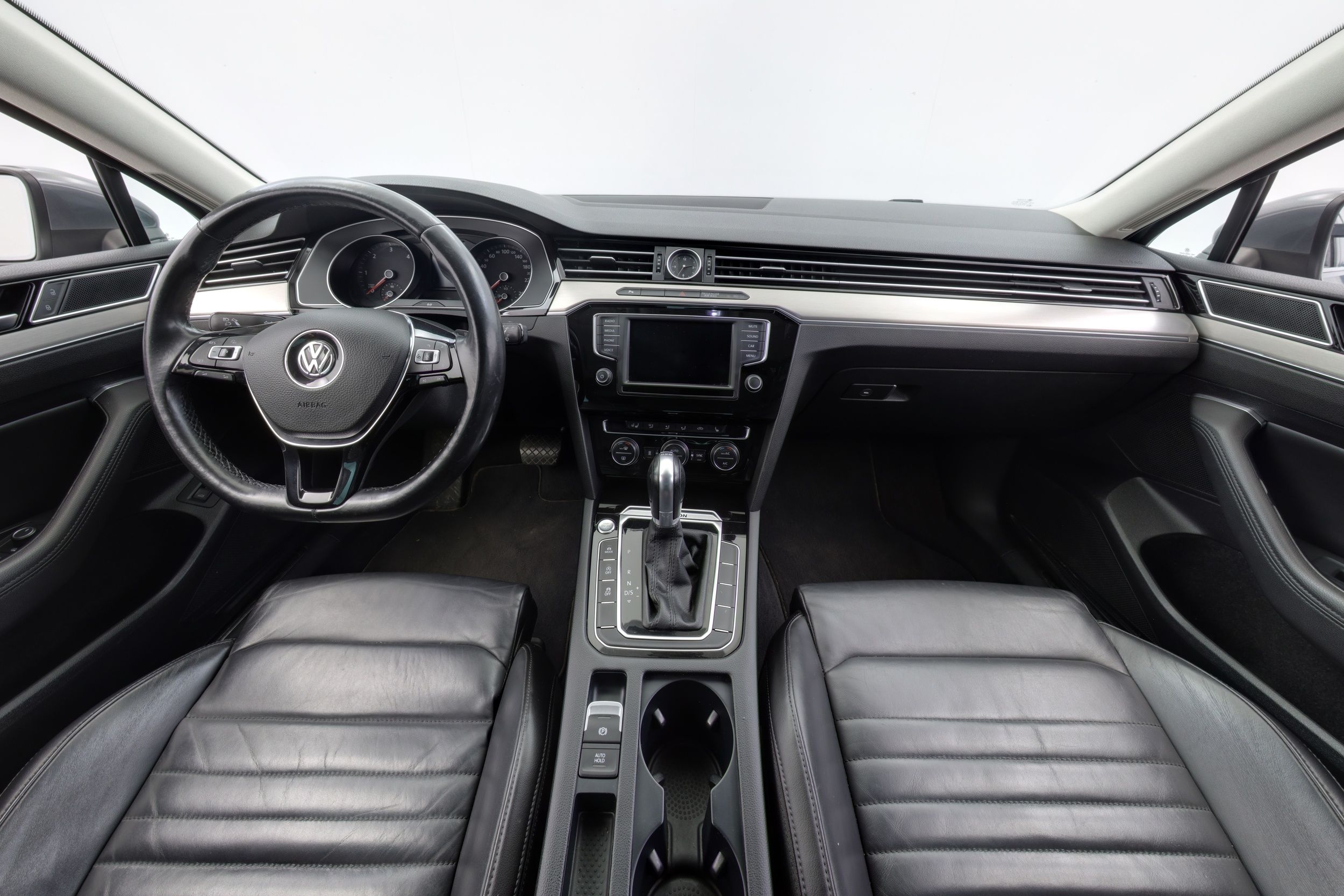 Volkswagen Passat 2016, kuva 7/32