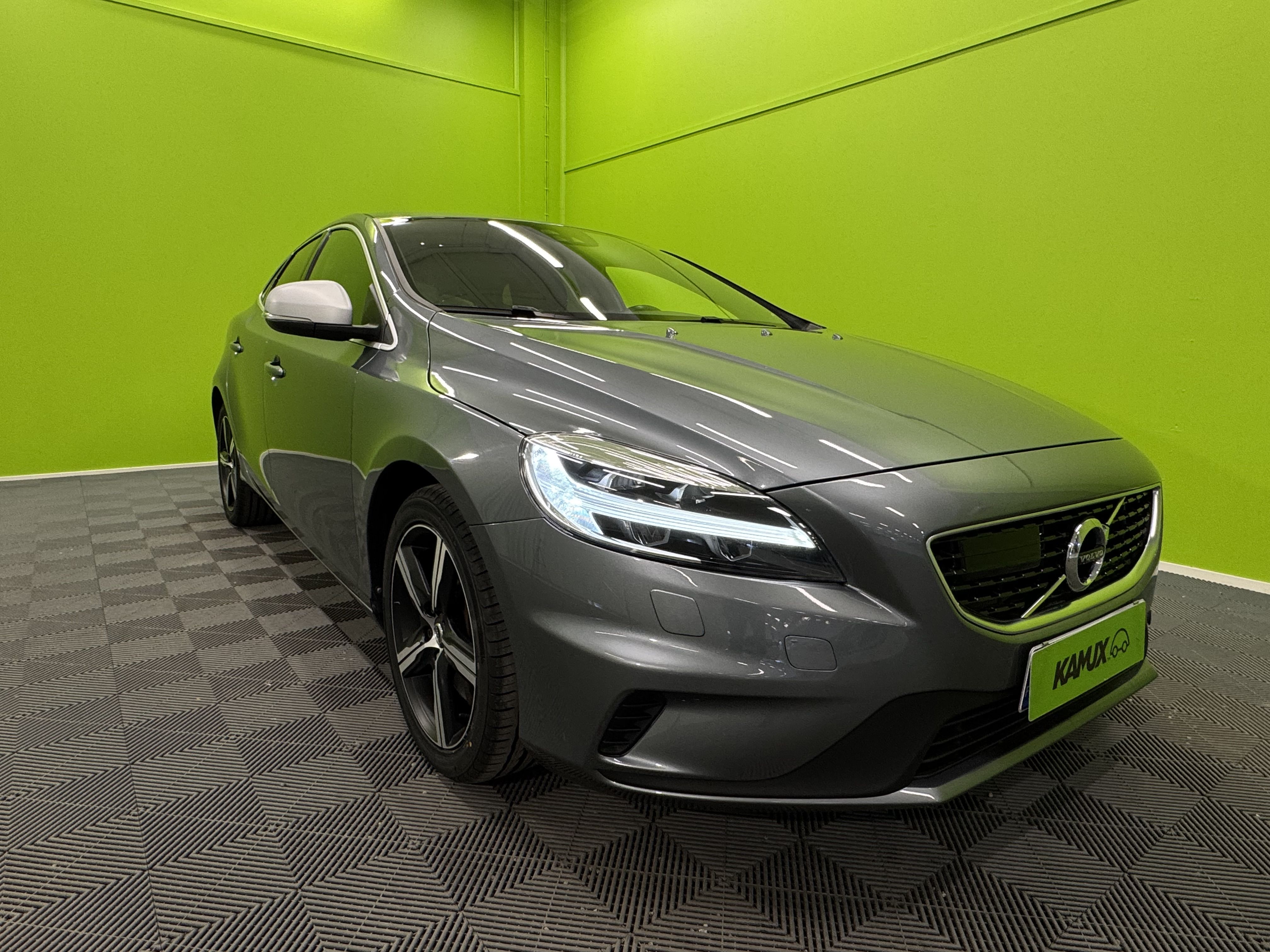 Volvo V40 T3 Business R-Design aut 2017, kuva 2/22