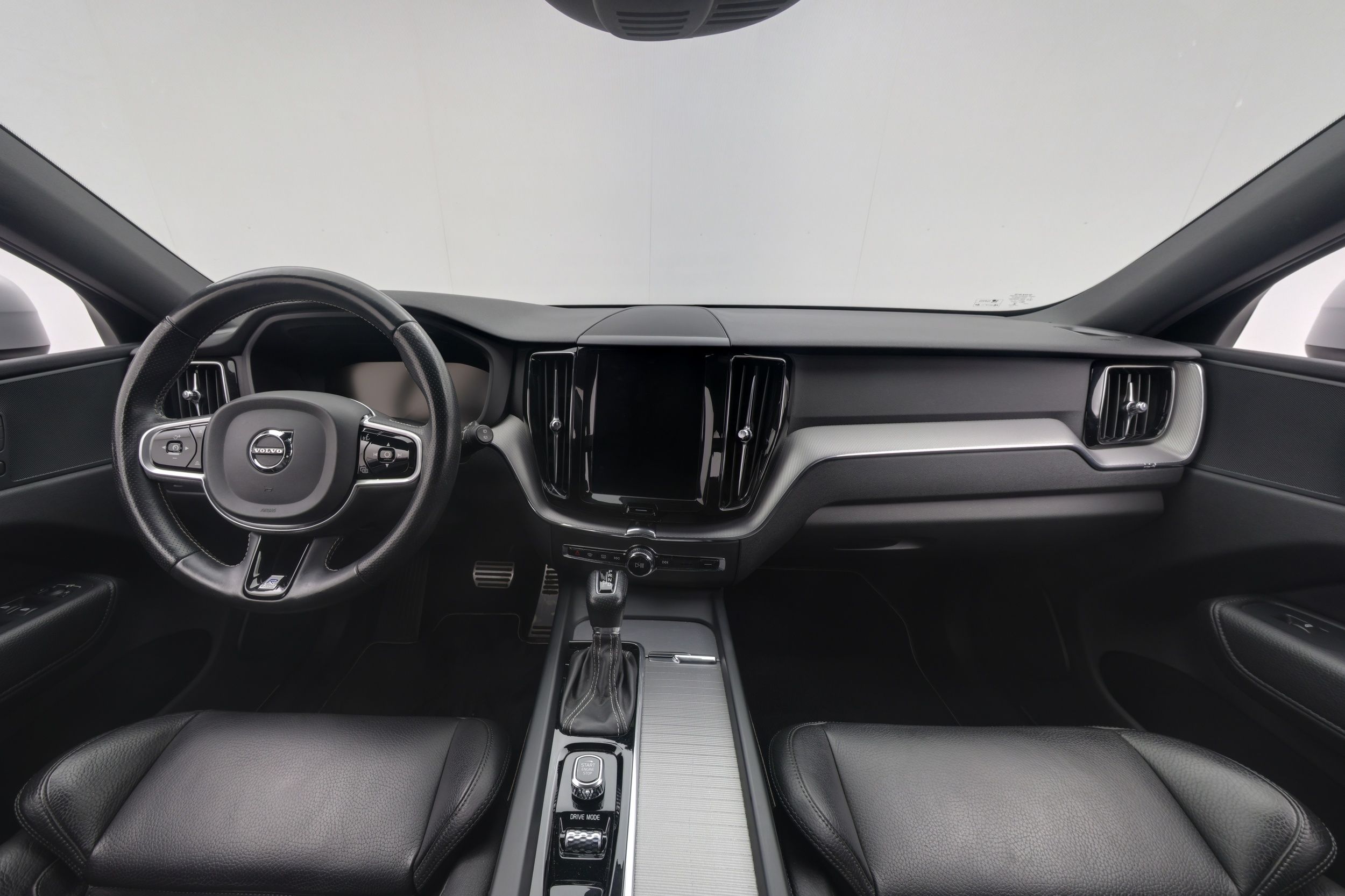 Volvo XC60 T6 AWD R-Design aut 2018, kuva 7/34