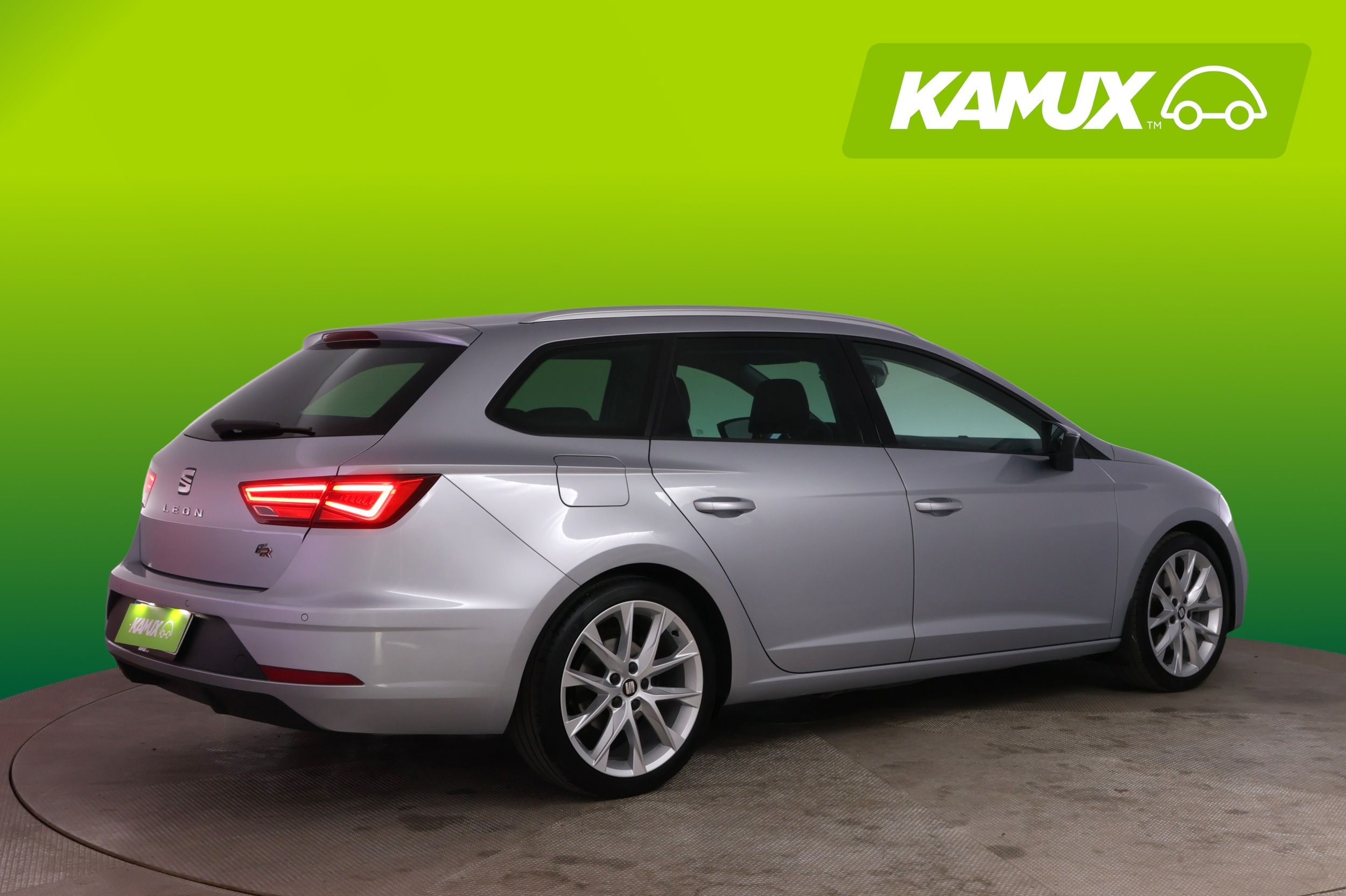 Seat Leon ST 2,0 TSI 190 FR Business DSG 2019, kuva 2/22