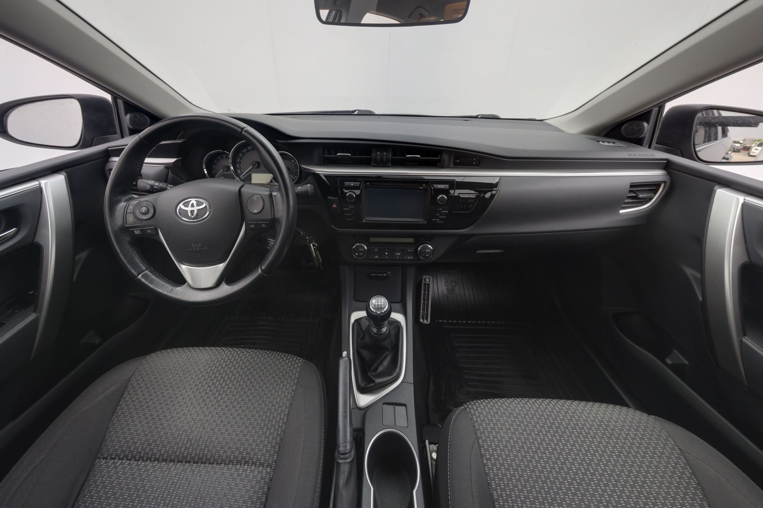 Toyota Corolla 1,4 D-4D DPF Active 2015, kuva 7/20