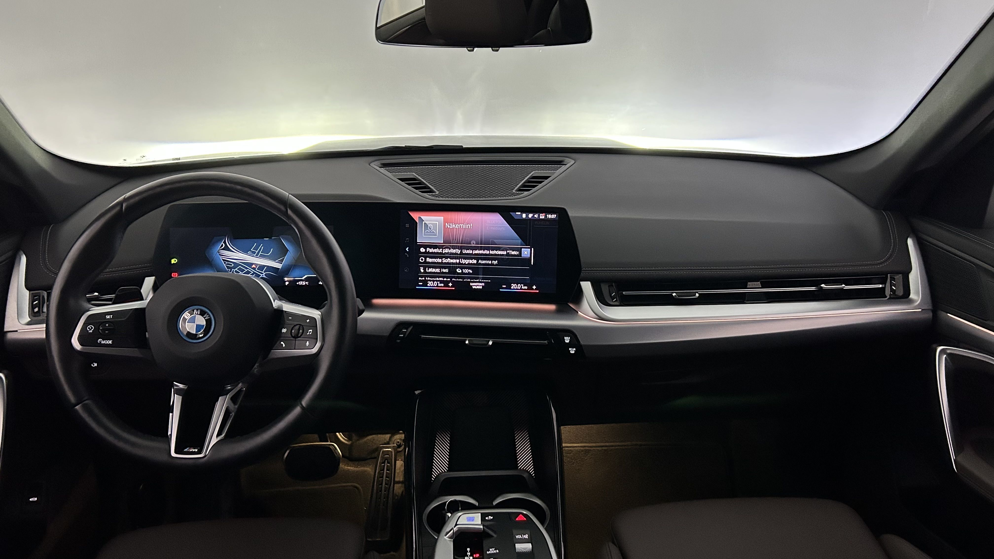 BMW iX1 U1 30 xDrive M-Sport 2023, kuva 7/26
