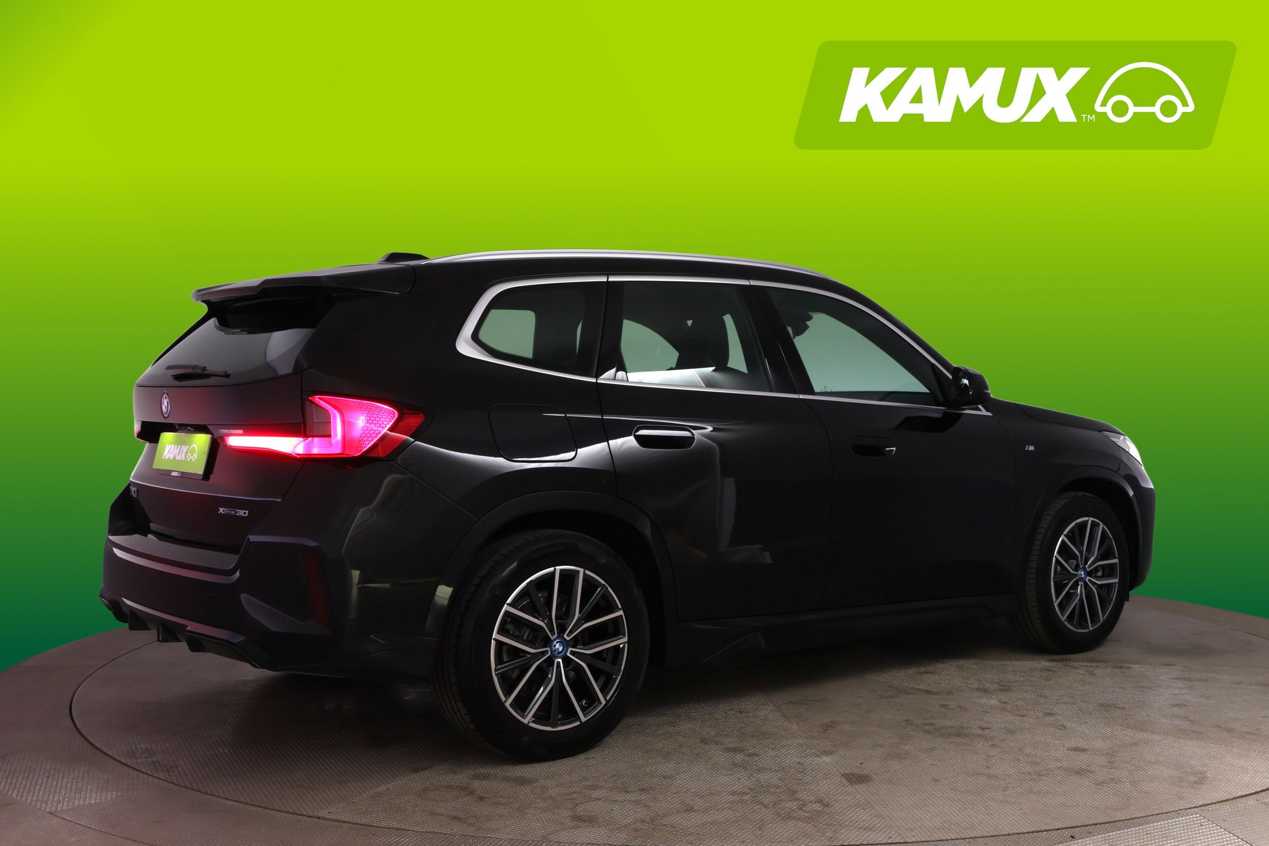 BMW iX1 U1 30 xDrive M-Sport 2023, kuva 2/26