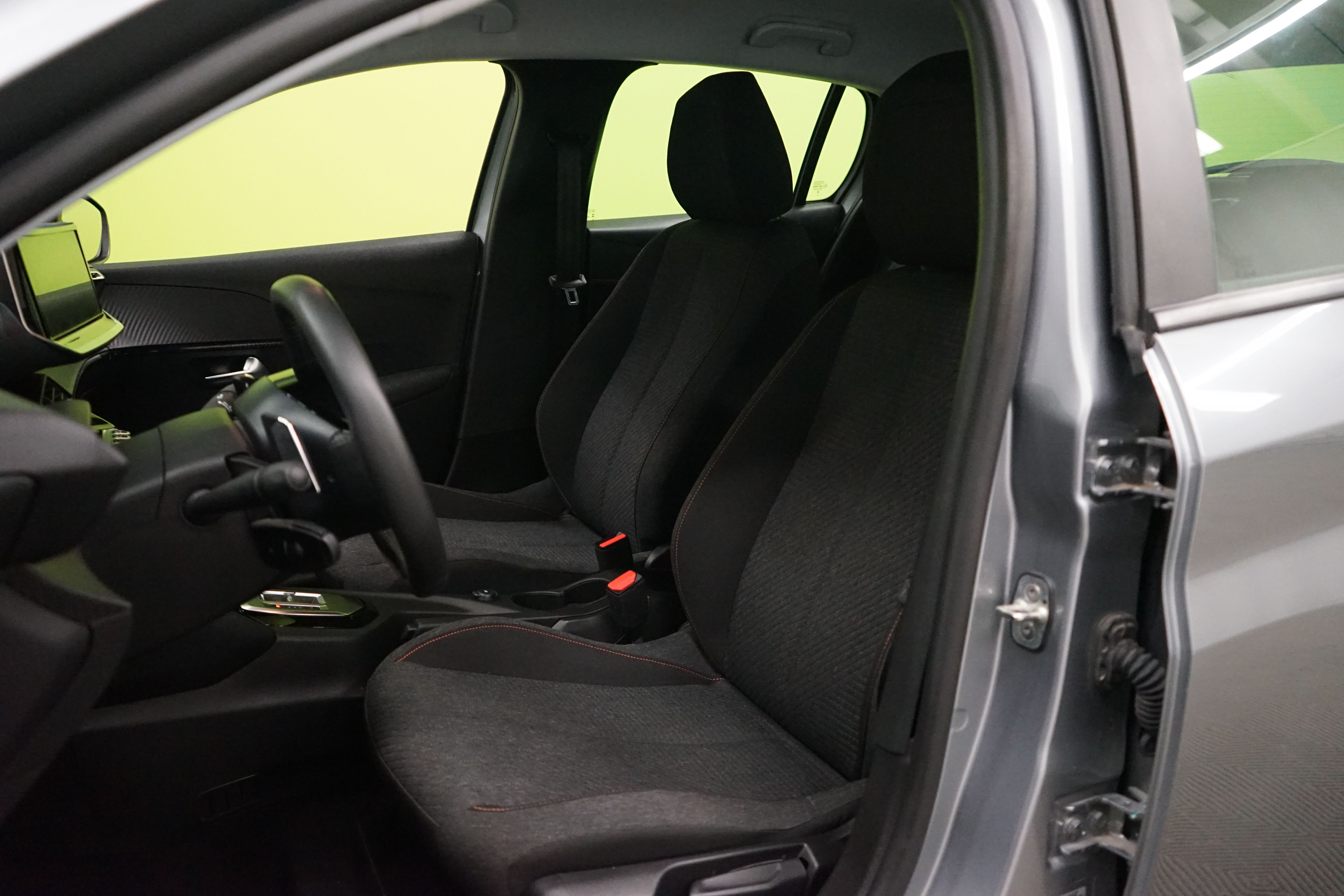 Peugeot 208 1.2 Hybrid 110 Style 2025, kuva 6/13