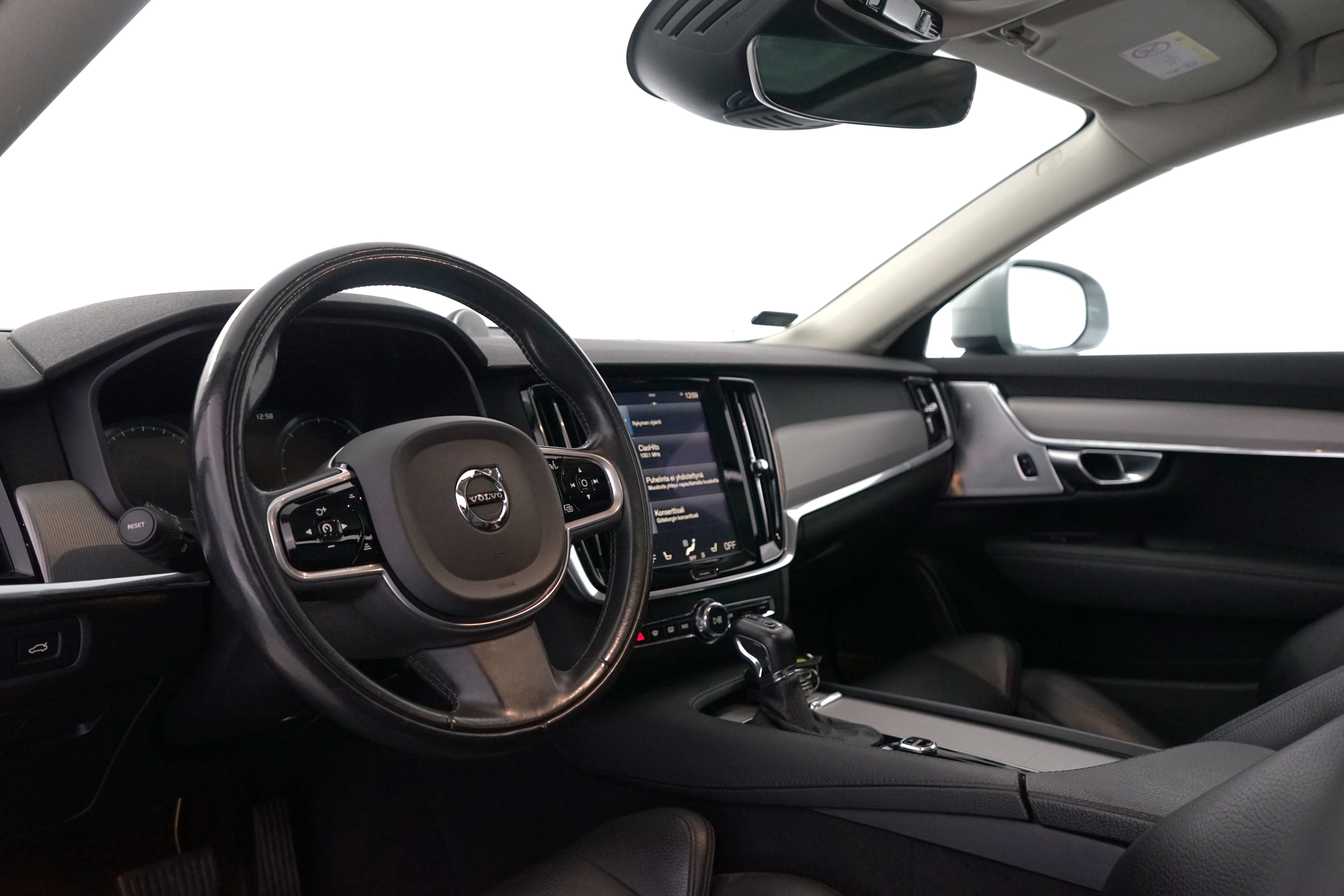 Volvo V90 Cross Country D4 AWD Pro aut 2017, kuva 3/31