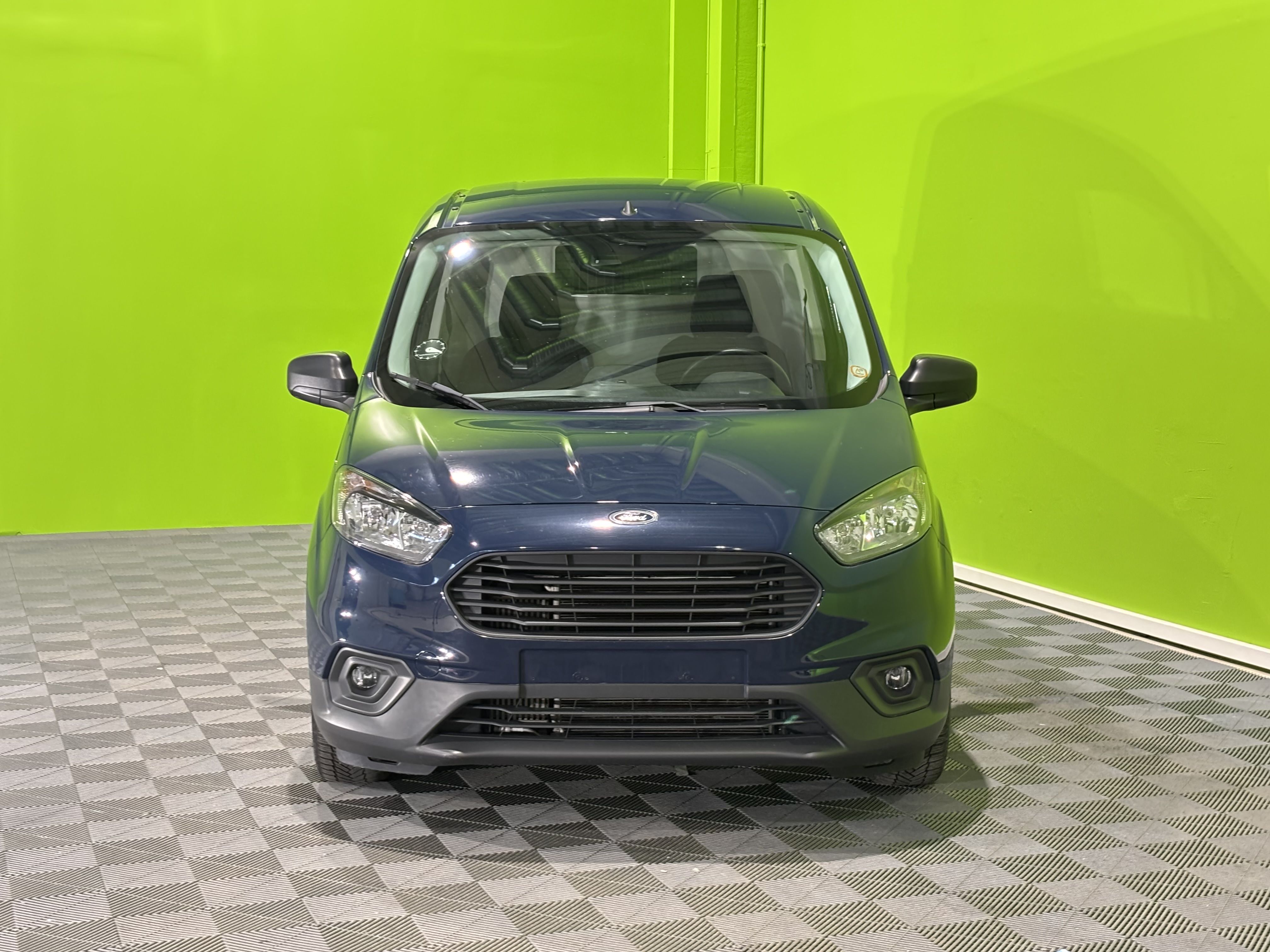 Ford Transit Courier 2020, kuva 7/14