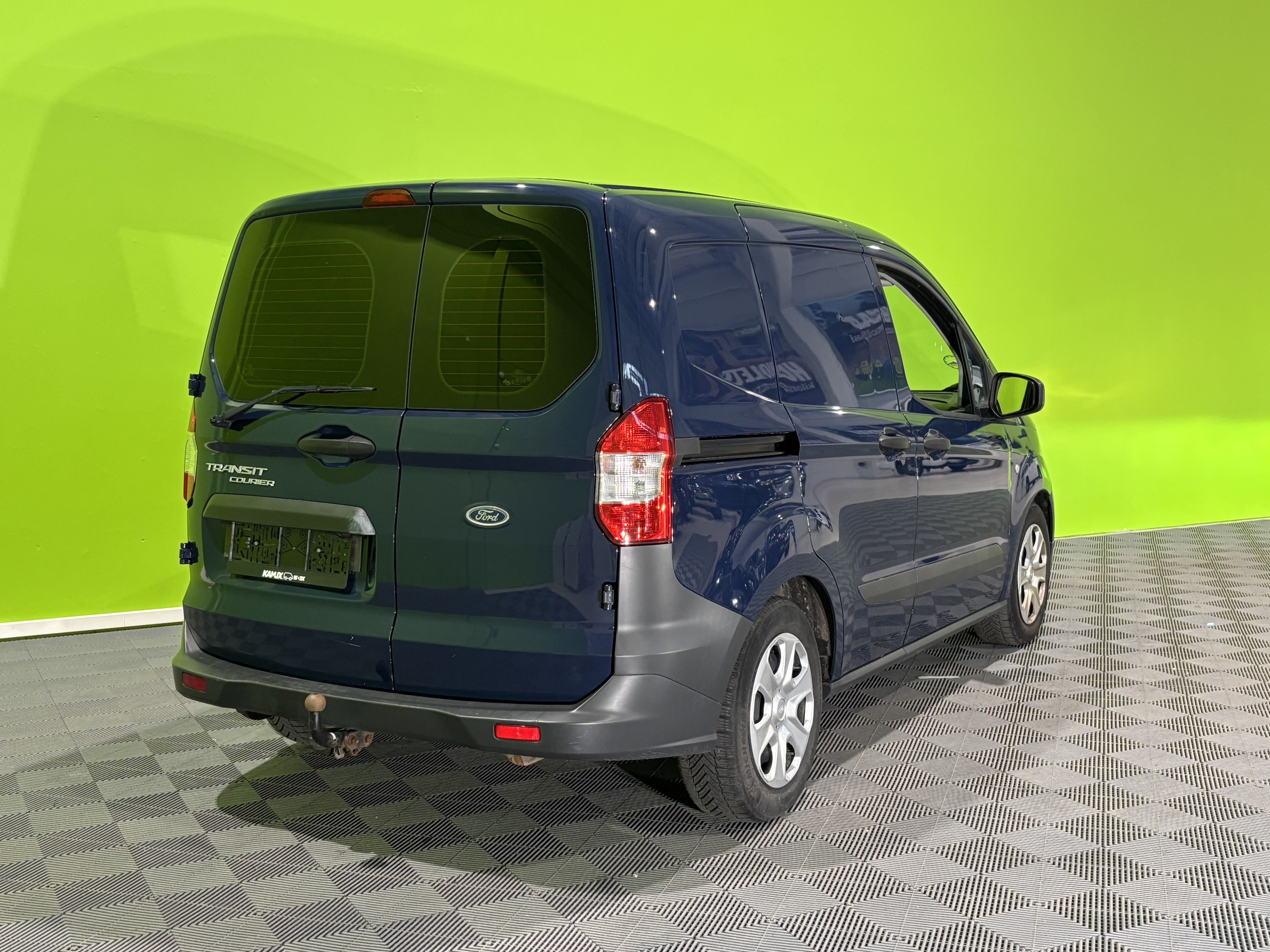 Ford Transit Courier 2020, kuva 2/14