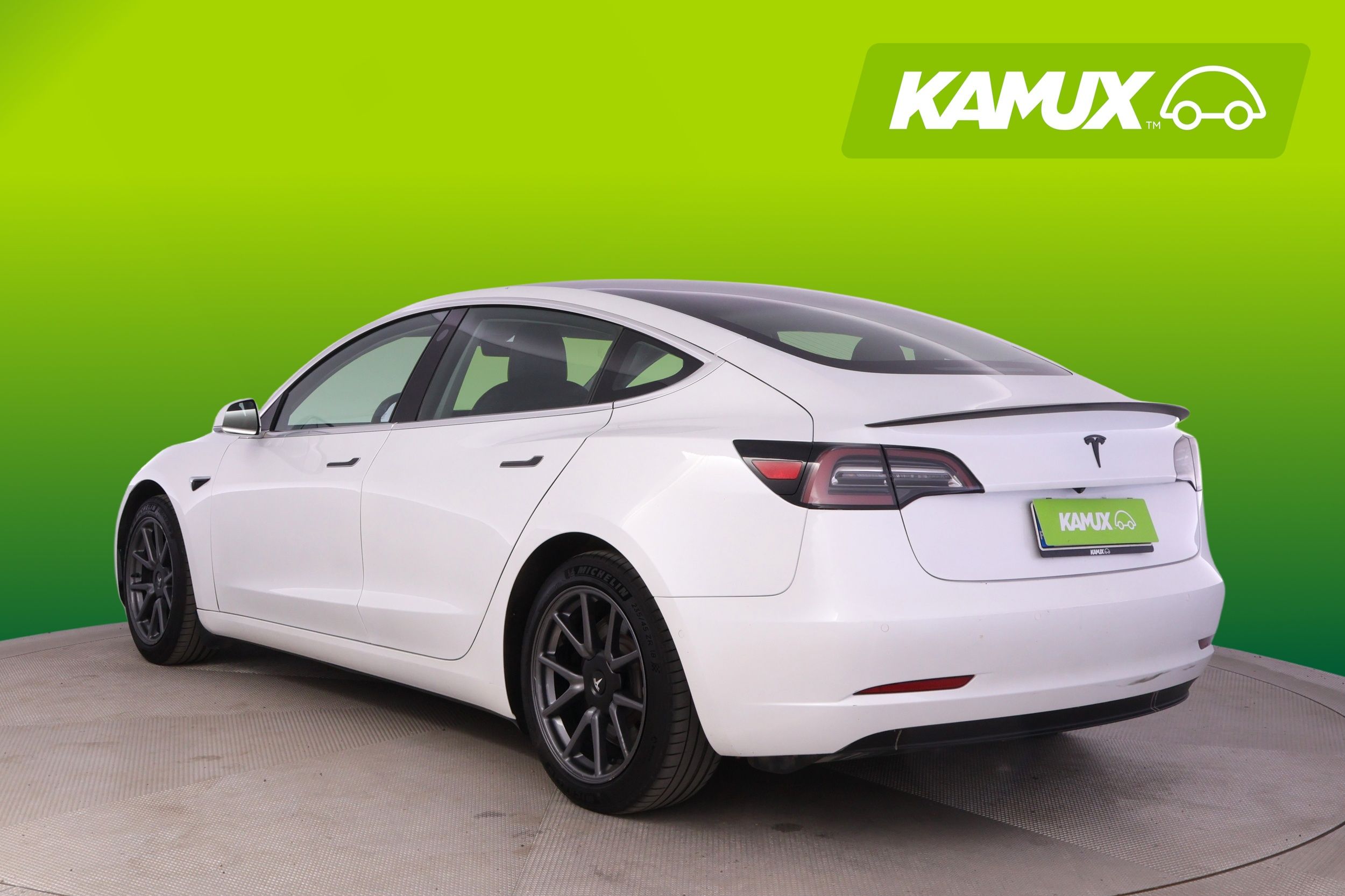 Tesla Model 3 Standard Range Plus 2020, kuva 4/26