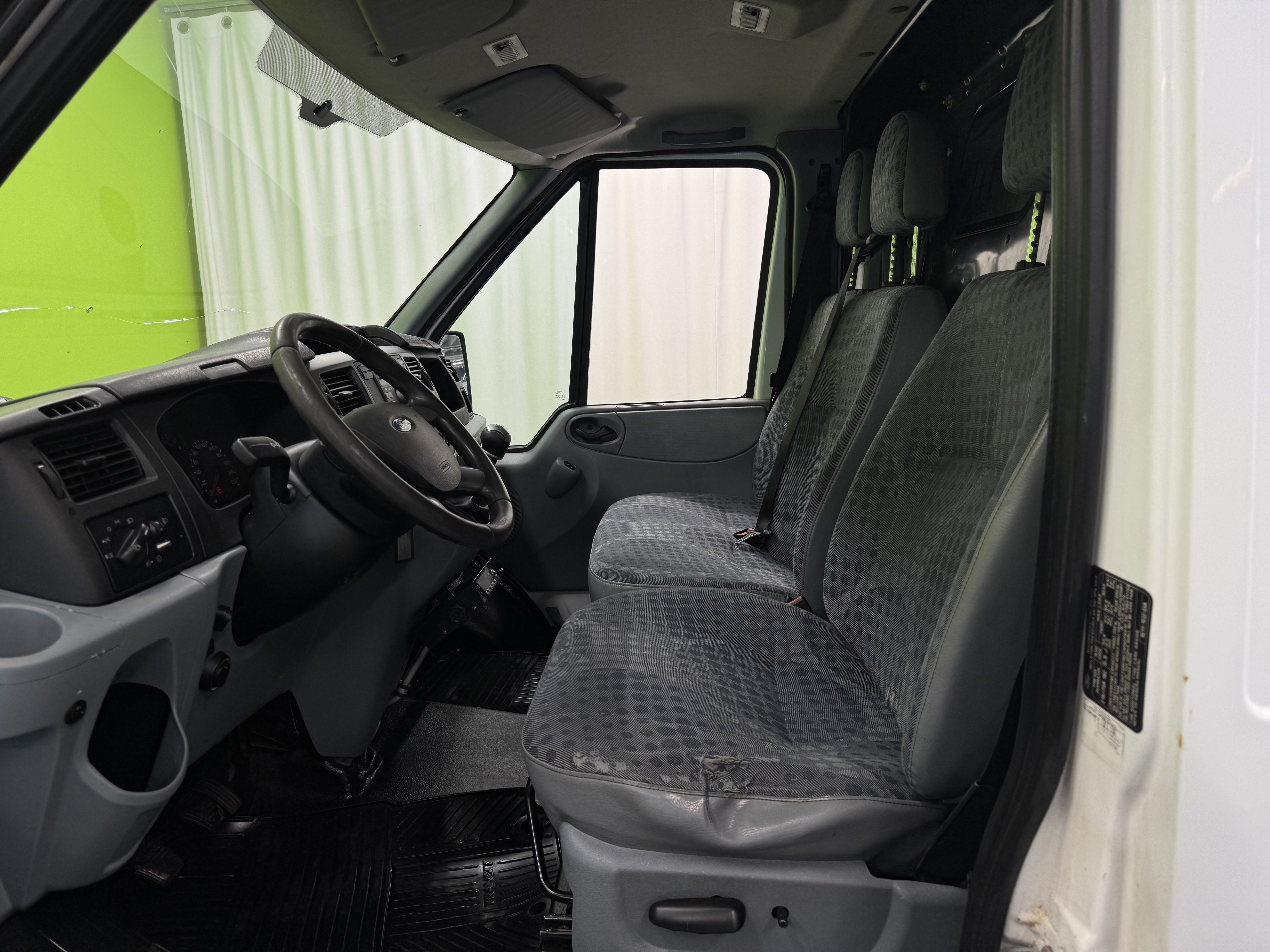 Ford Transit 300L 2.2 TDI 103 kW 2008, kuva 6/23
