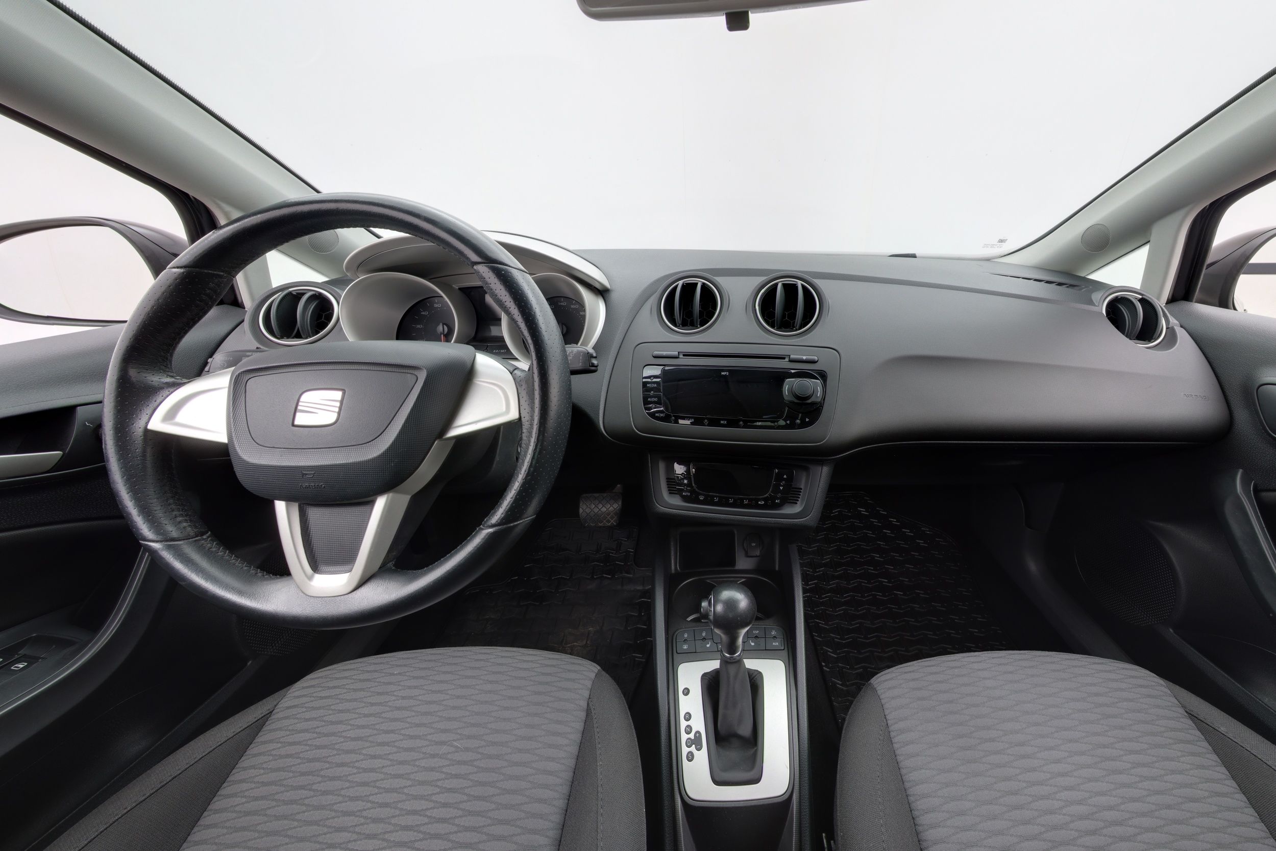 Seat Ibiza 1,2 TSI Sport DSG 2011, kuva 7/27