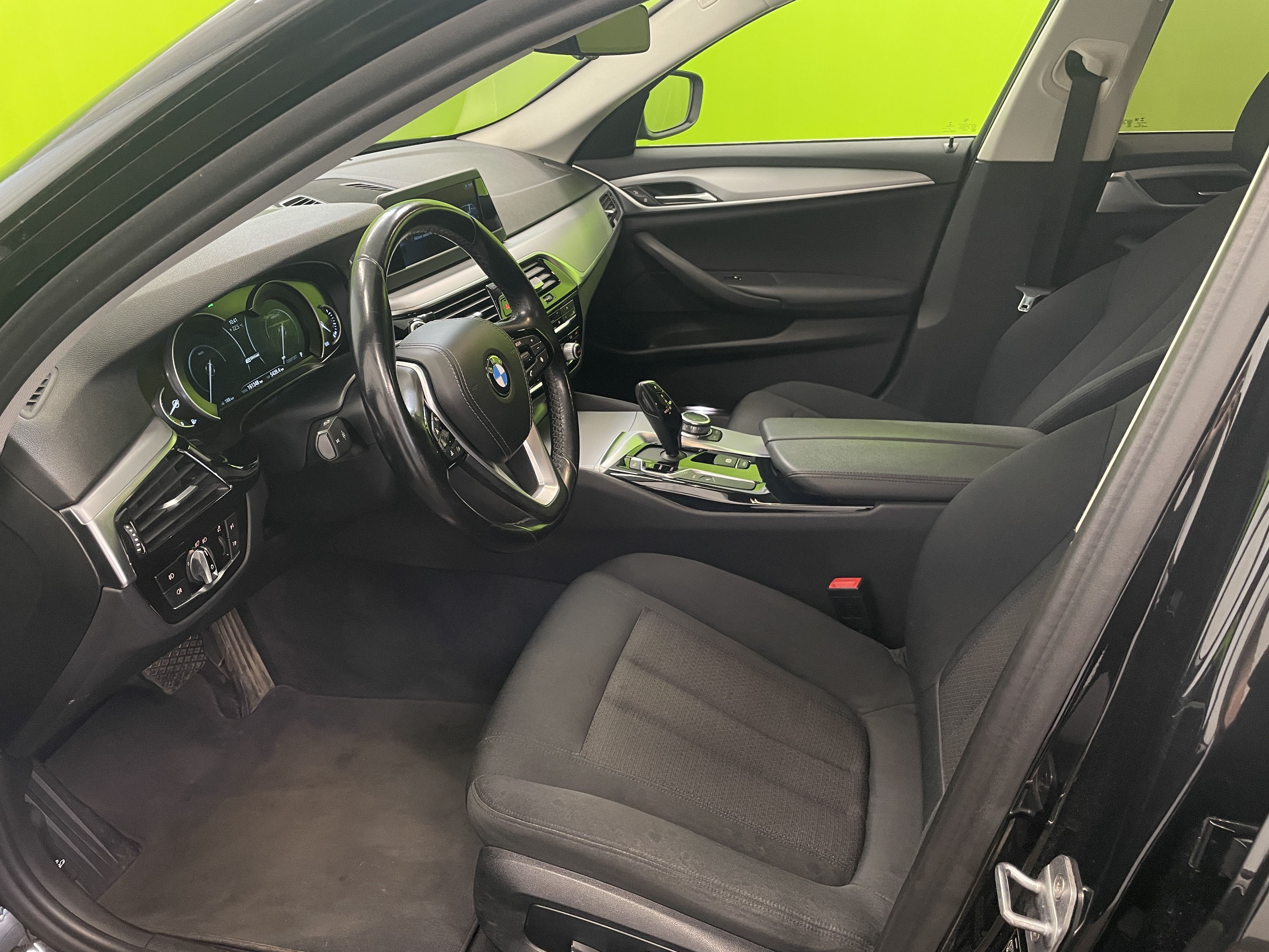 BMW 530 2018, kuva 5/23