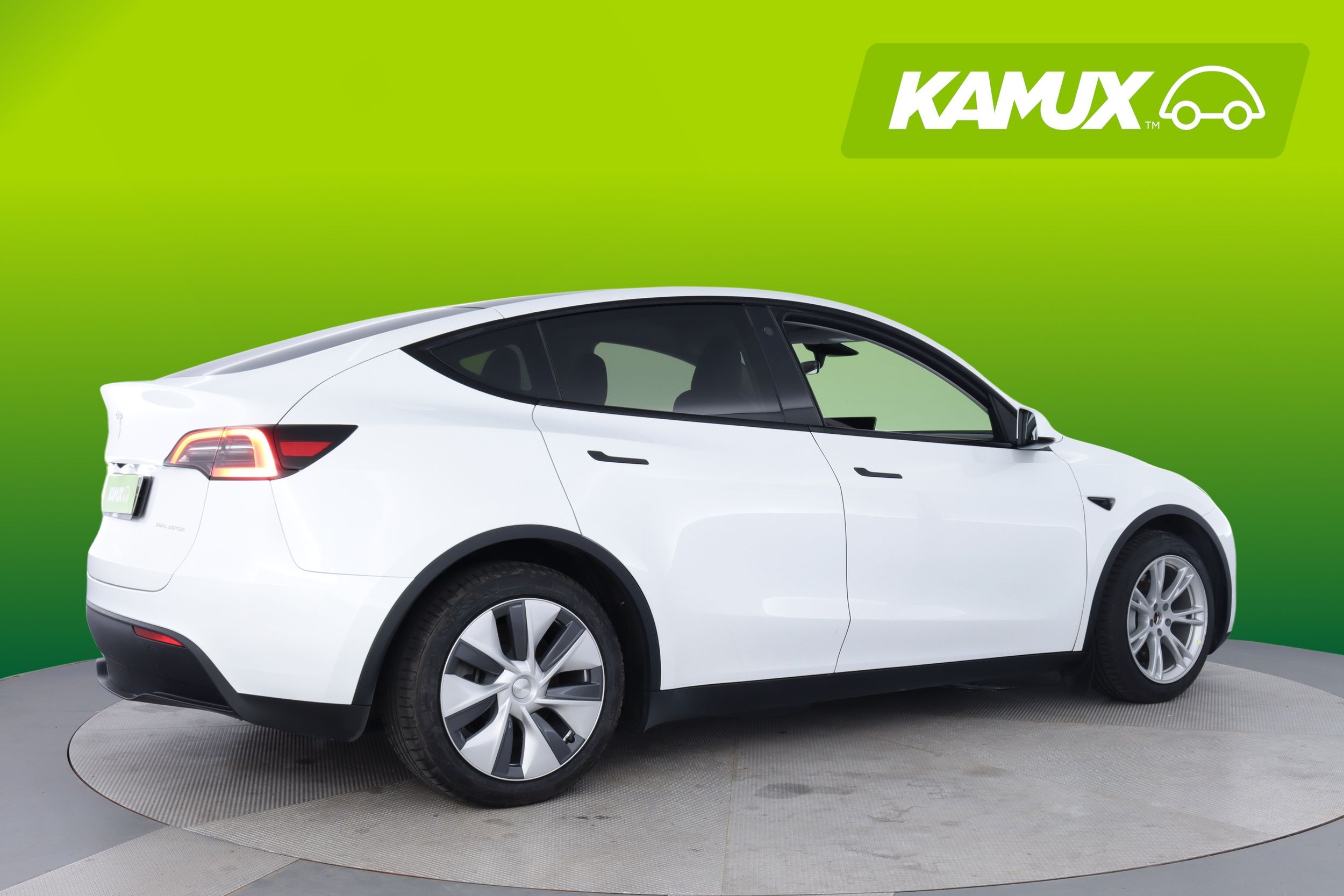 Tesla Model Y Long Range 2023, kuva 2/17