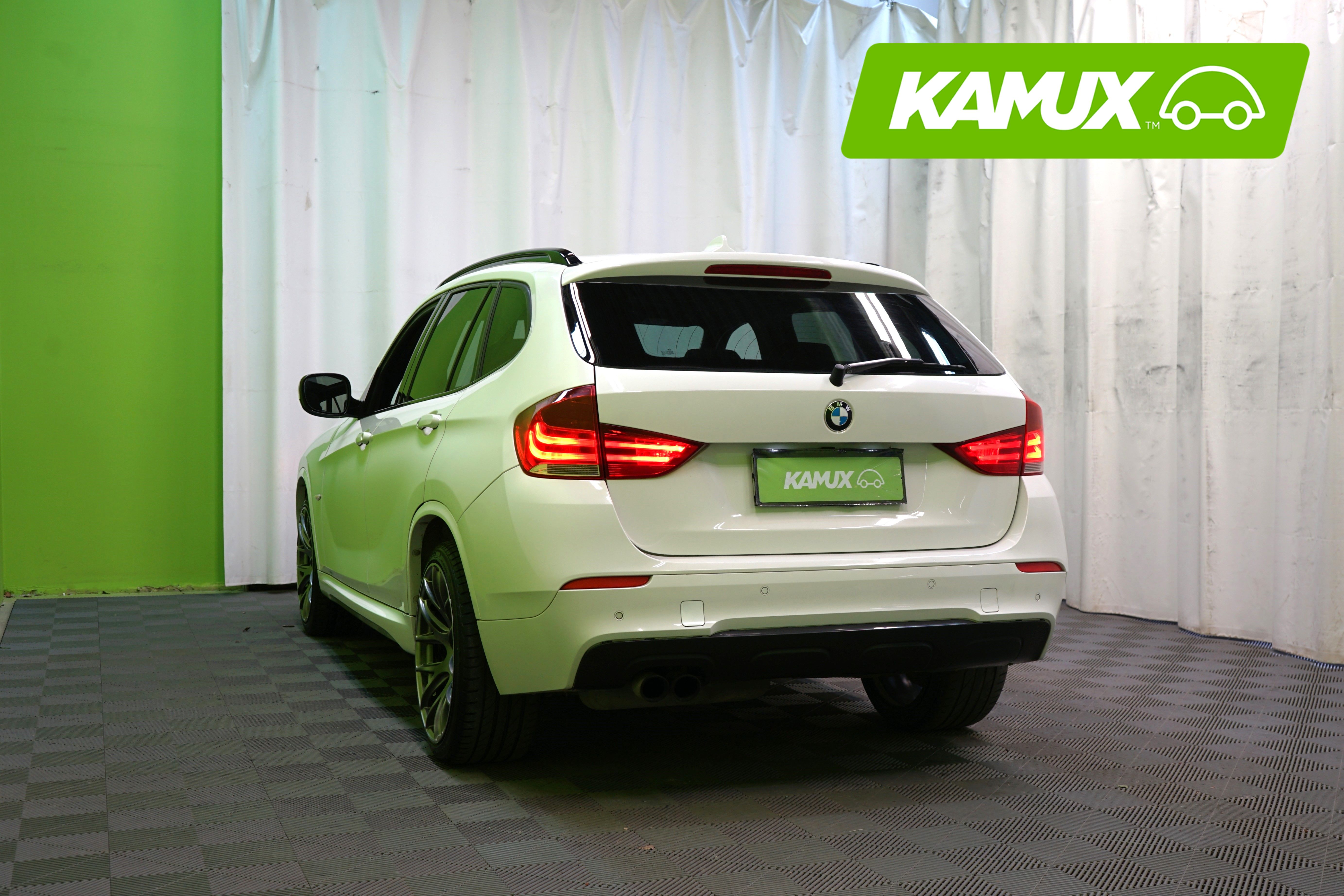 BMW X1 xDRIVE28i 180kW 2012, kuva 4/28