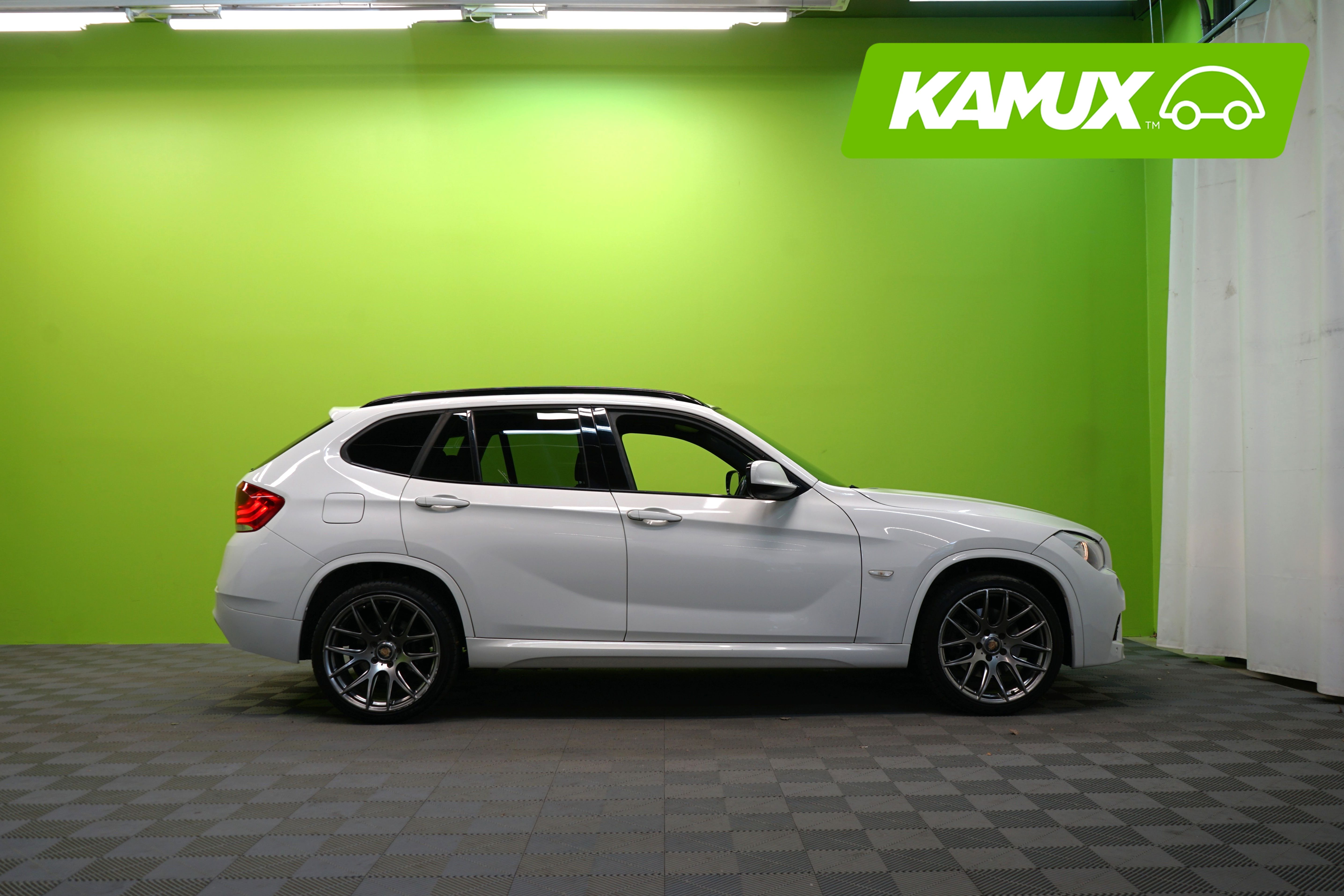 BMW X1 xDRIVE28i 180kW 2012, kuva 2/28