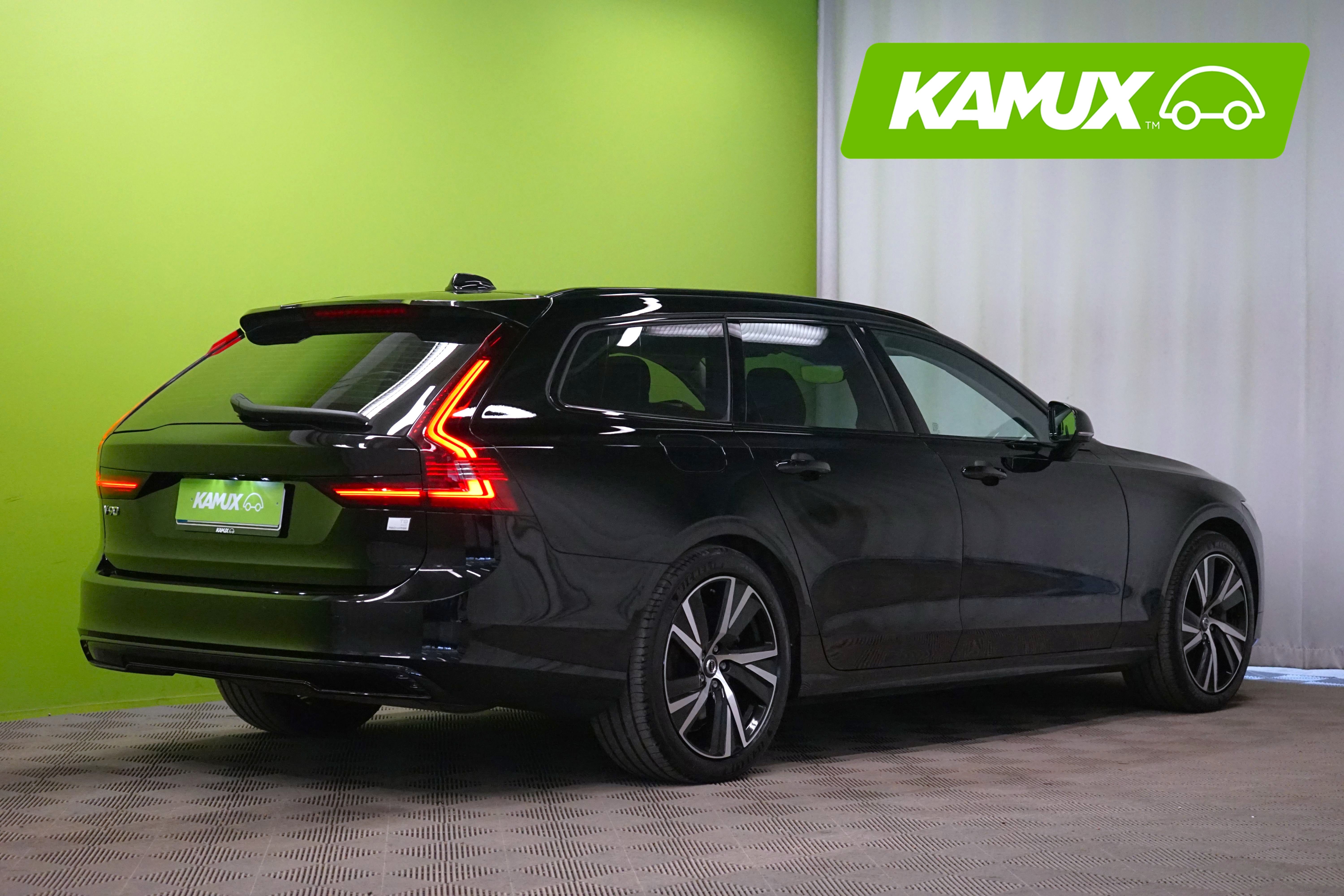 Volvo V90 2023, photo 3/25