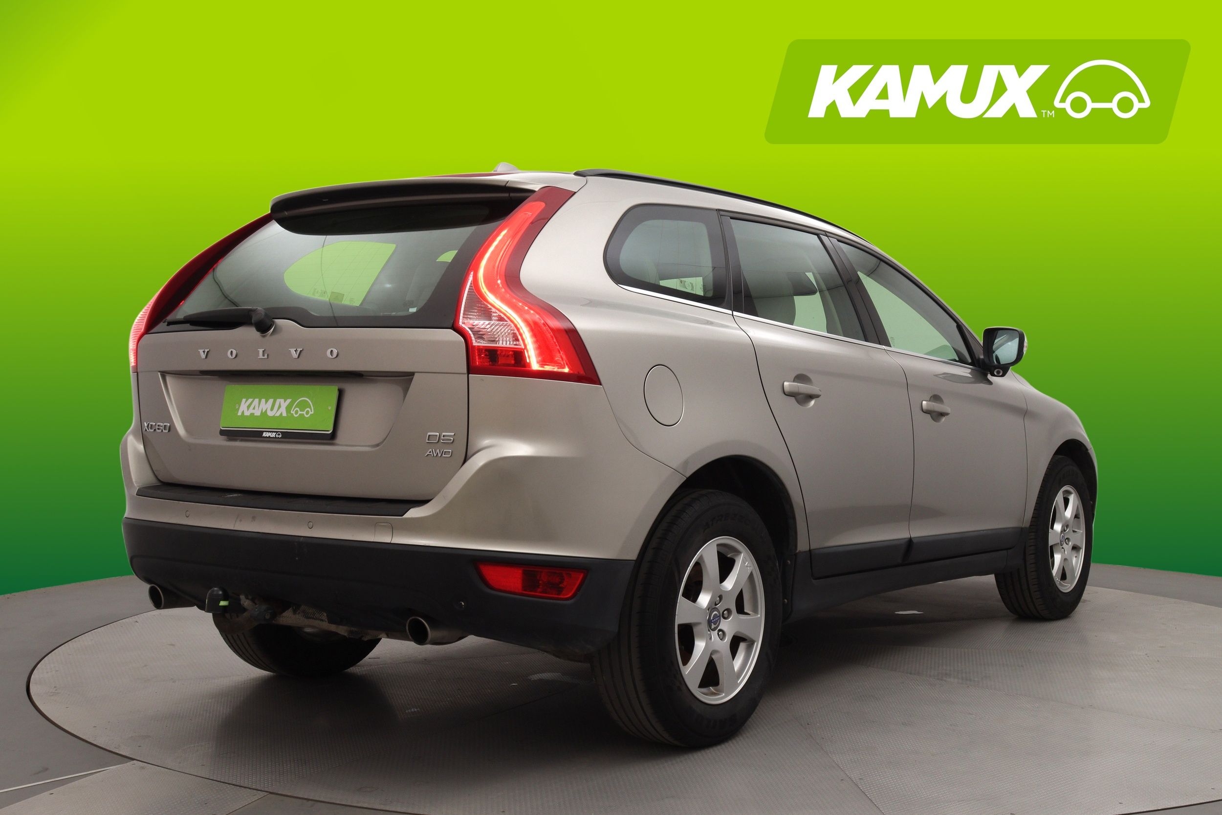 Volvo XC60 D5 AWD Momentum aut 2011, kuva 3/25