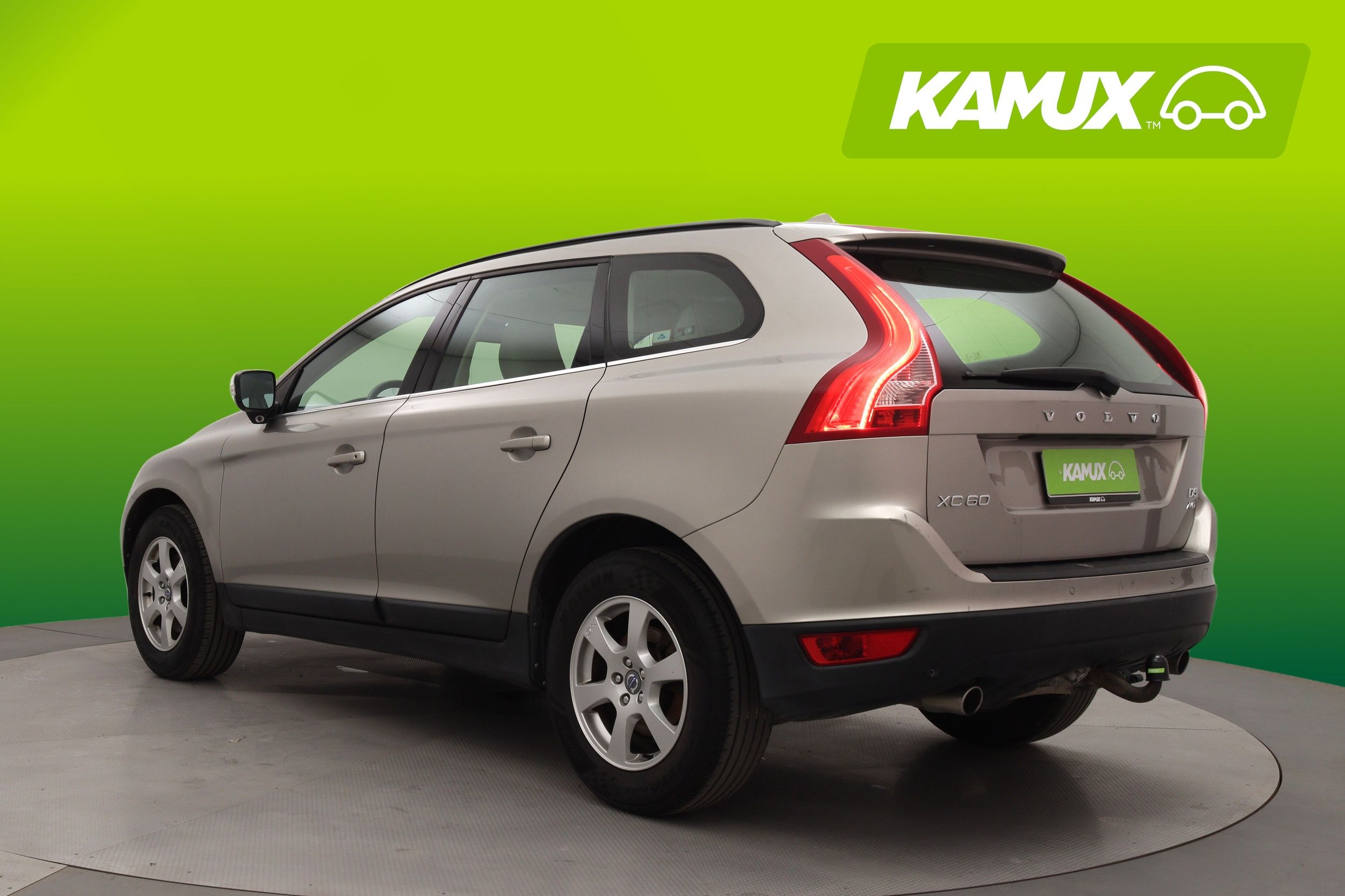 Volvo XC60 D5 AWD Momentum aut 2011, kuva 4/25