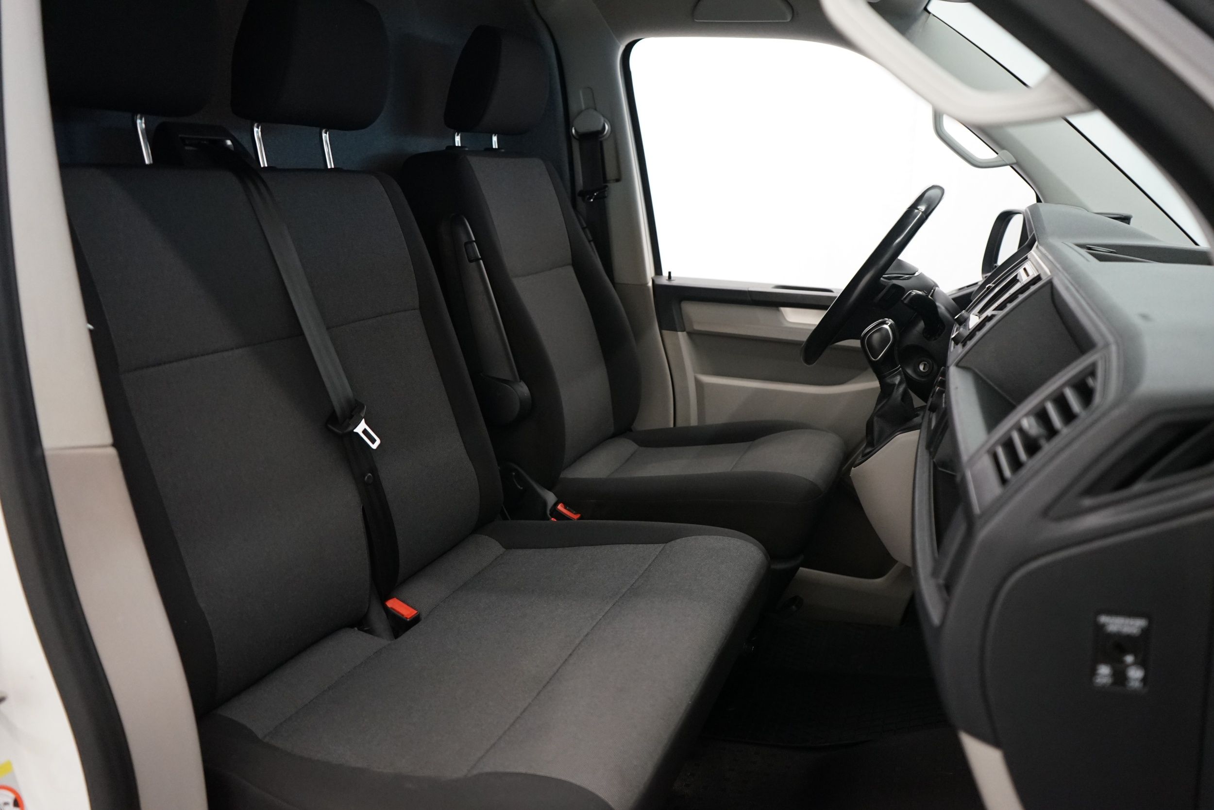 Volkswagen Transporter 2017, kuva 7/19