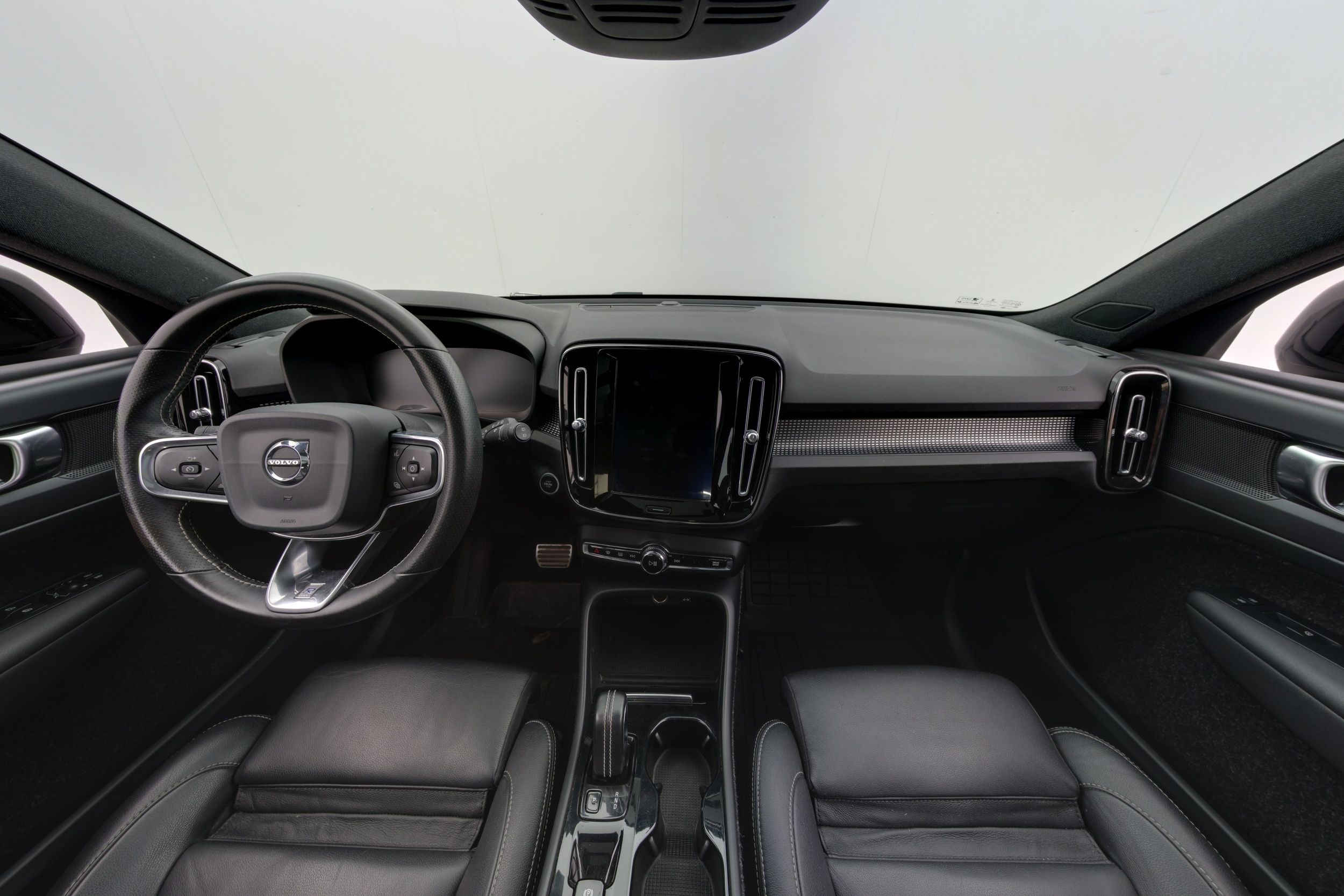 Volvo XC40 D4 AWD Business R-Design aut 2019, kuva 7/17