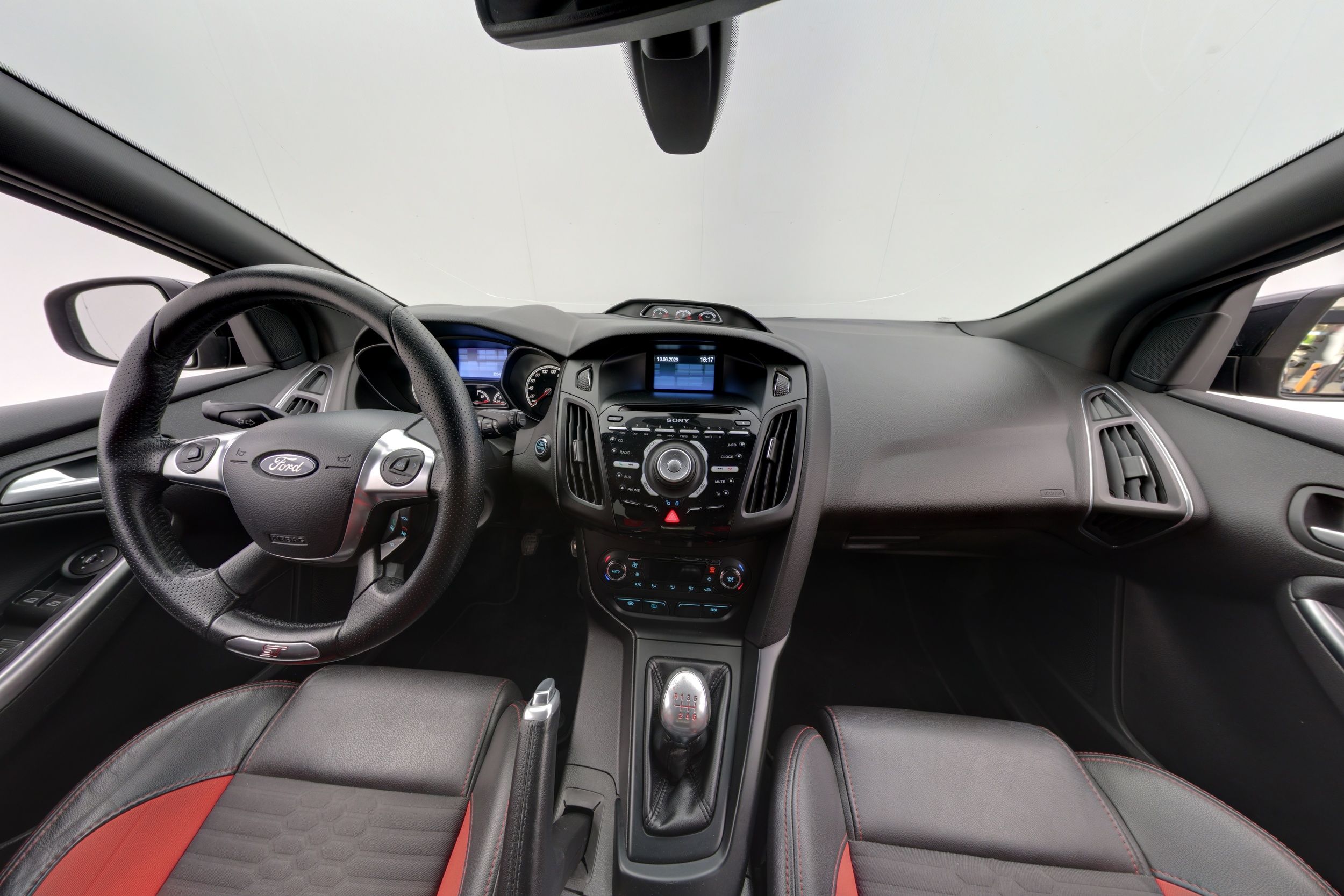 Ford Focus 2012, kuva 7/15