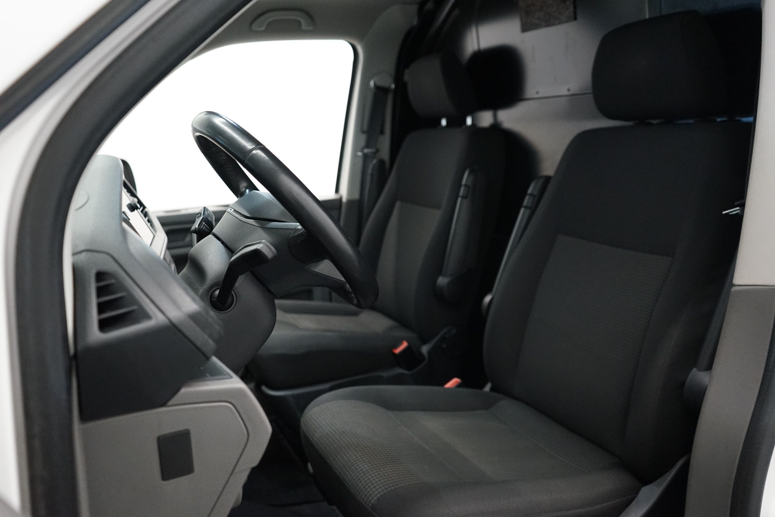 Volkswagen Transporter 2020, kuva 5/30