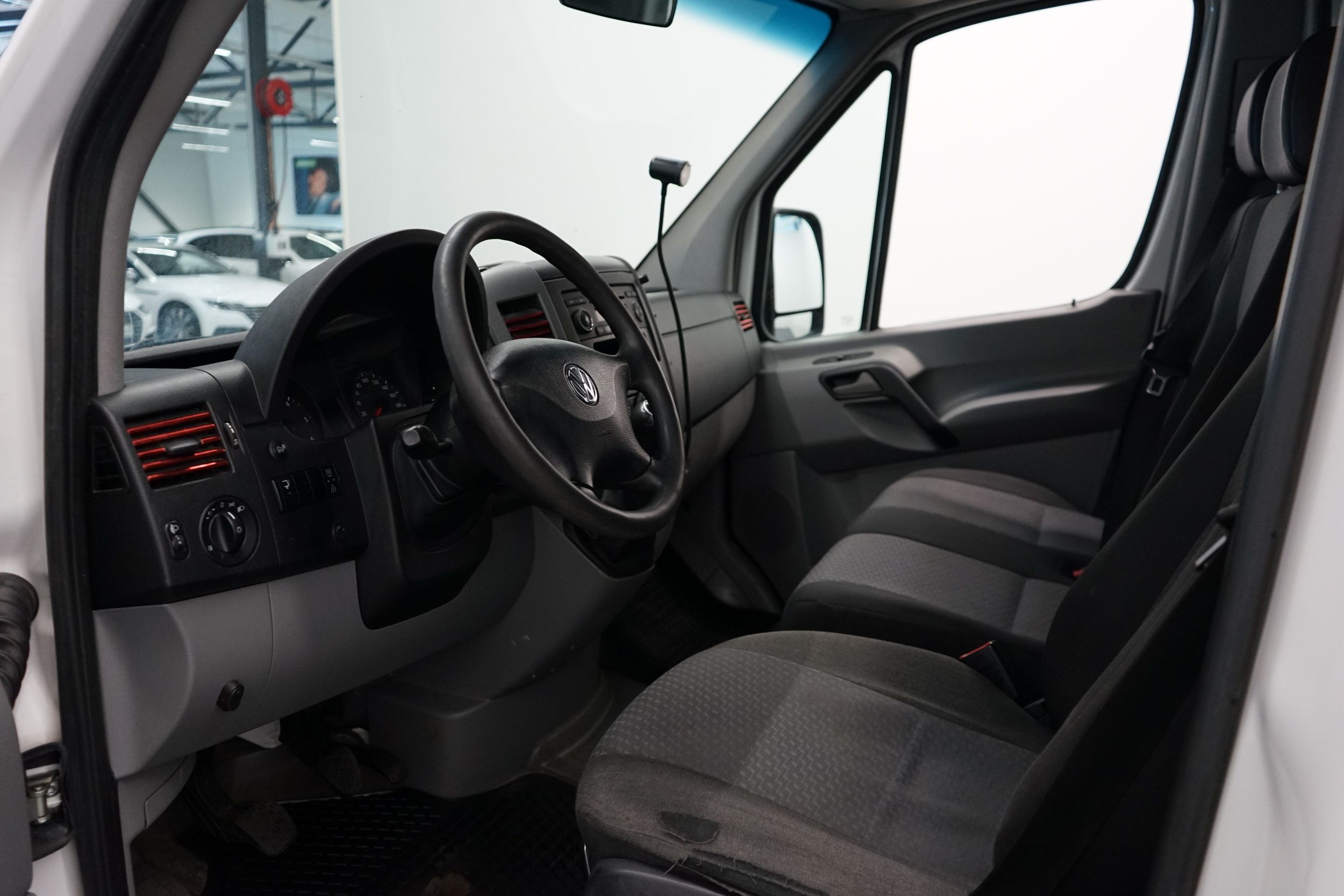 Volkswagen Crafter 2,0 TDI 100 kW 3665 2012, kuva 6/14