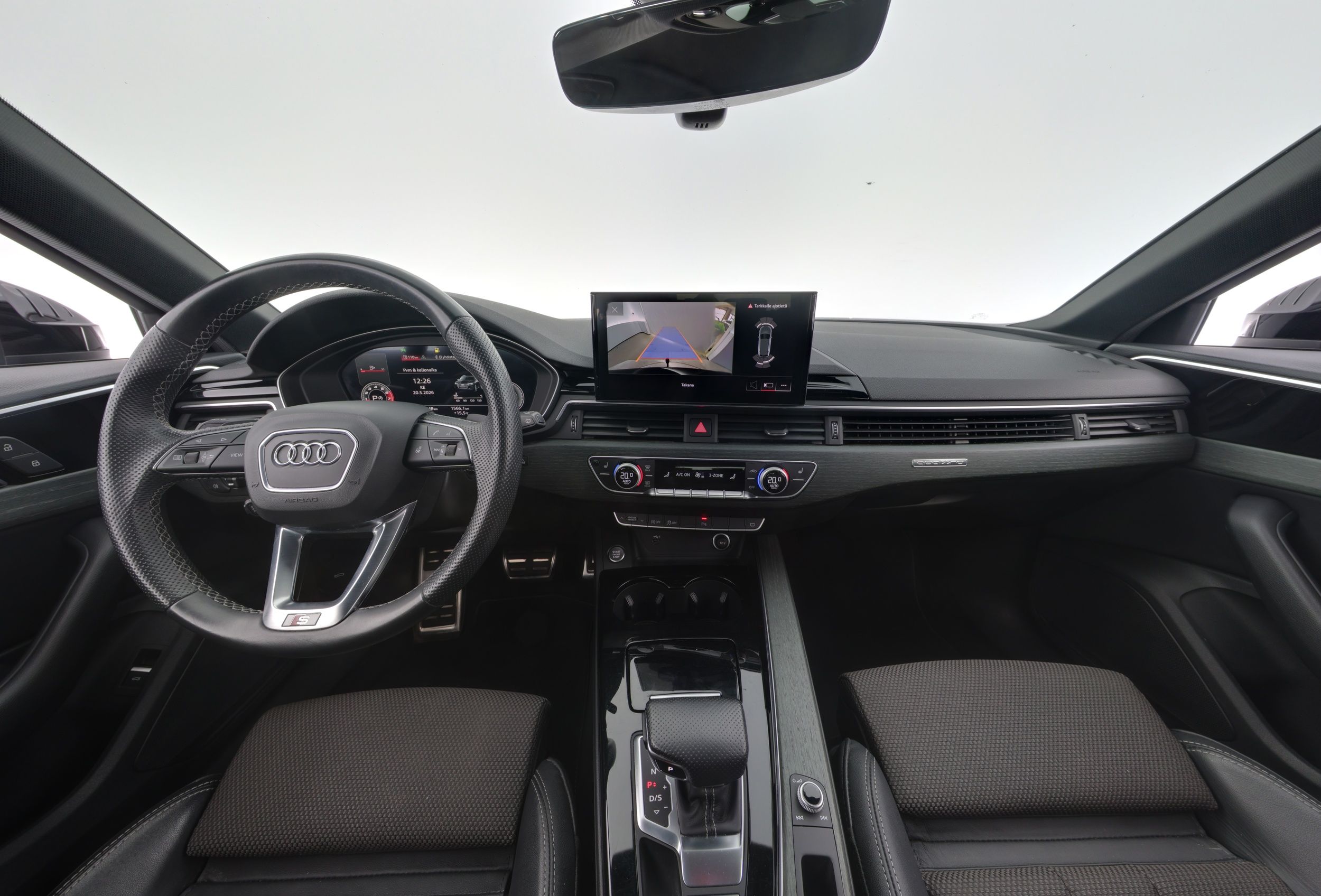 Audi A4 2021, kuva 7/25
