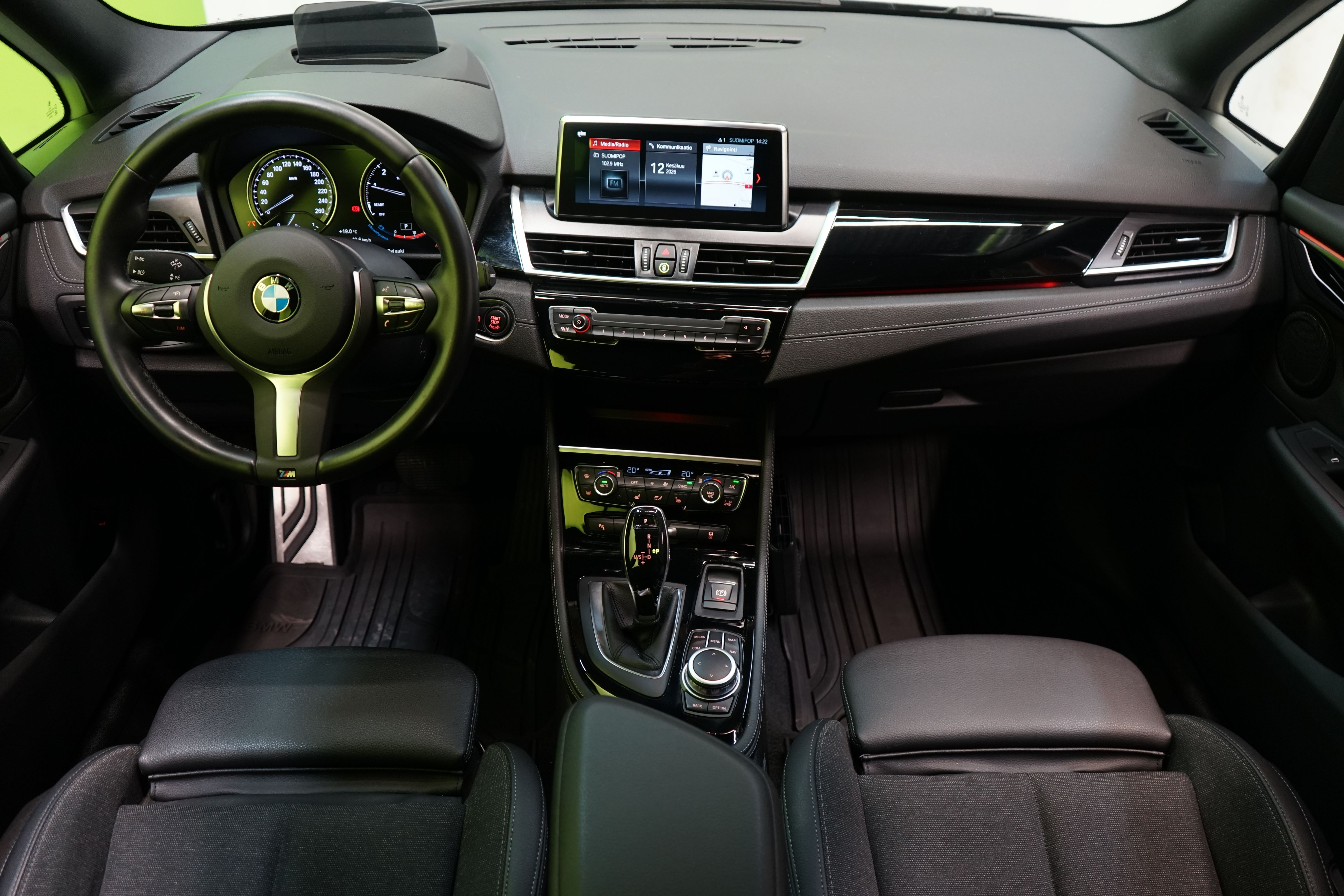 BMW 218 2020, kuva 6/27
