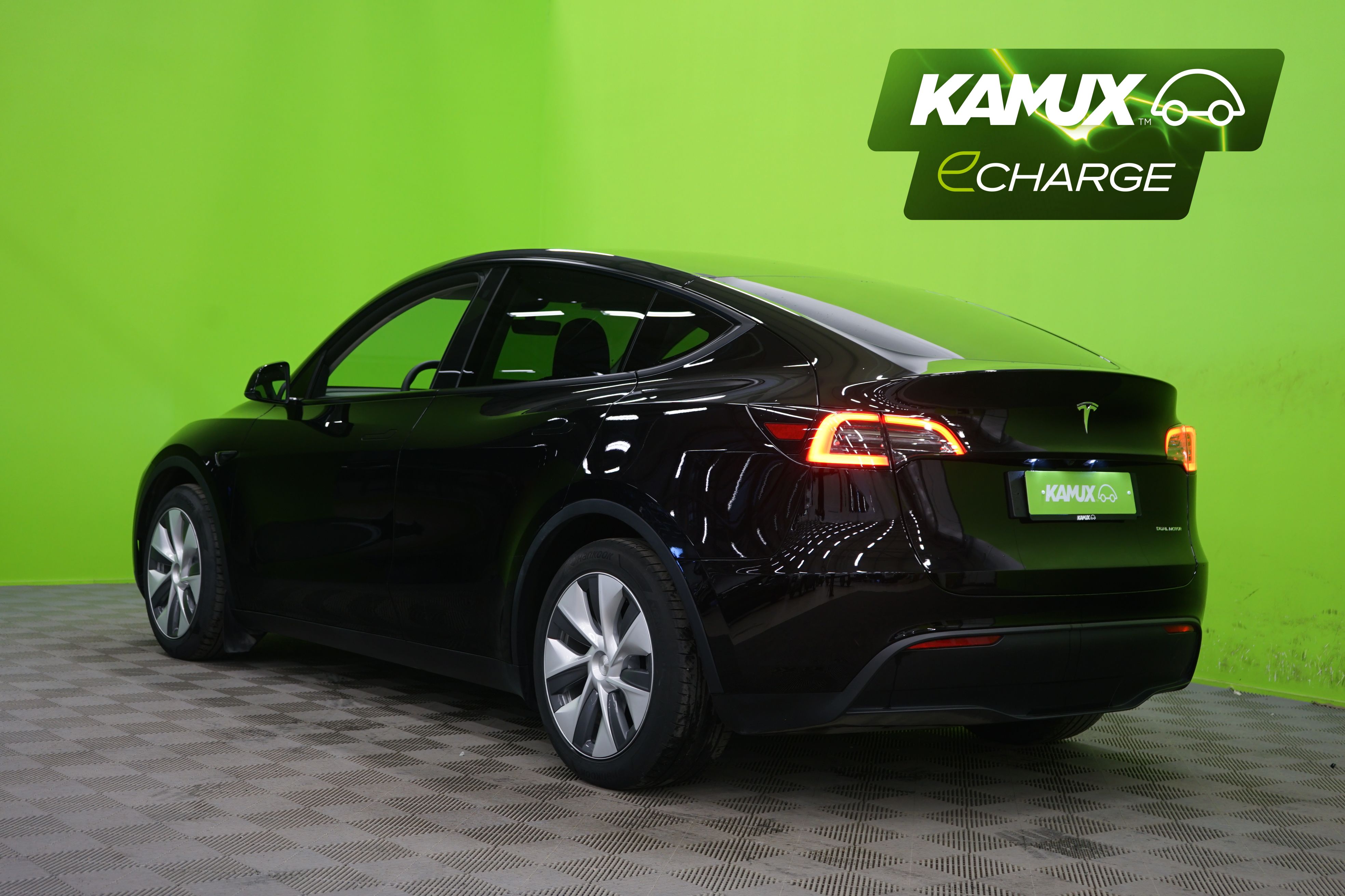 Tesla Model Y Dual Motor Long Range AWD 2023, kuva 4/31